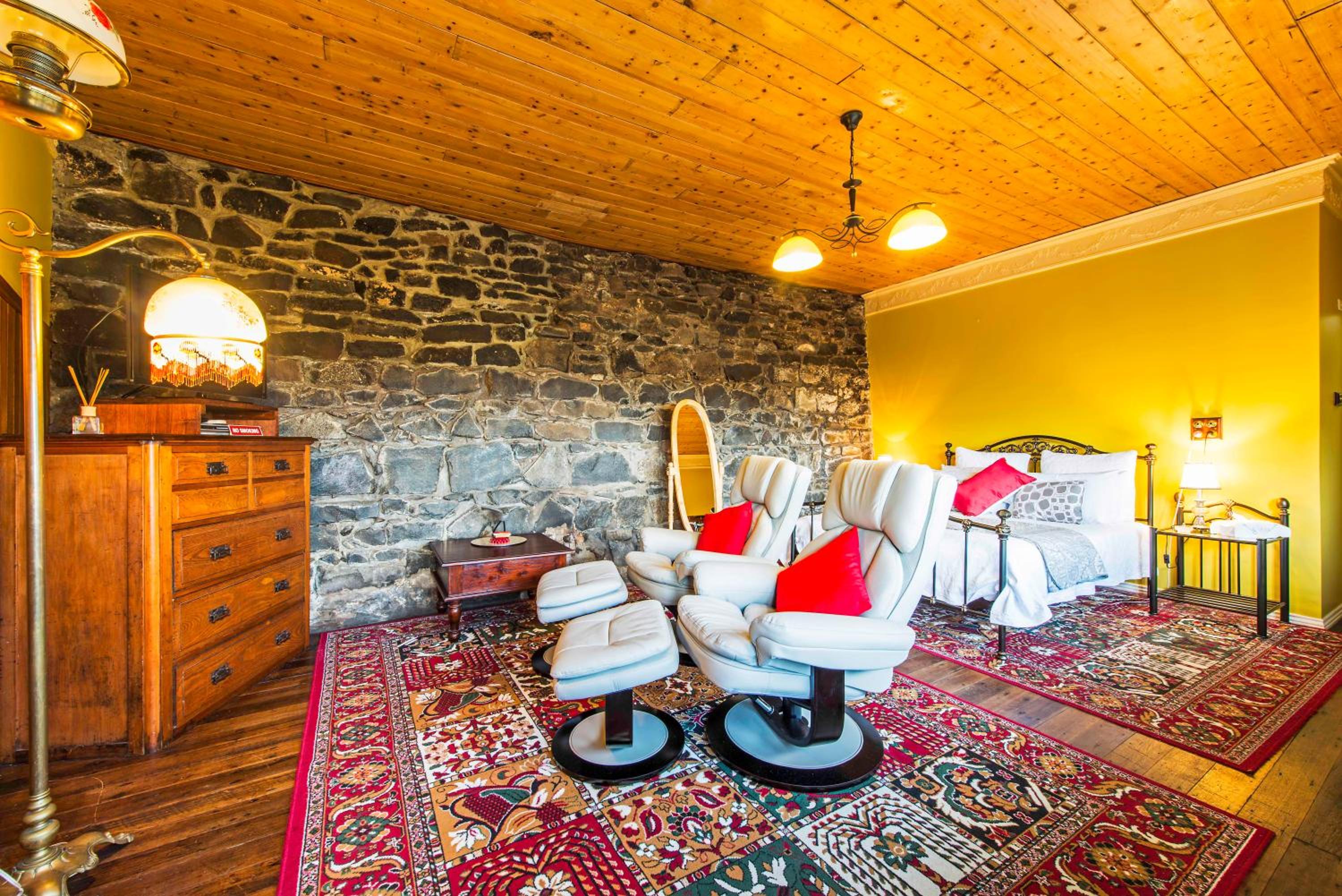 Cottage (2 Adults) photo 2