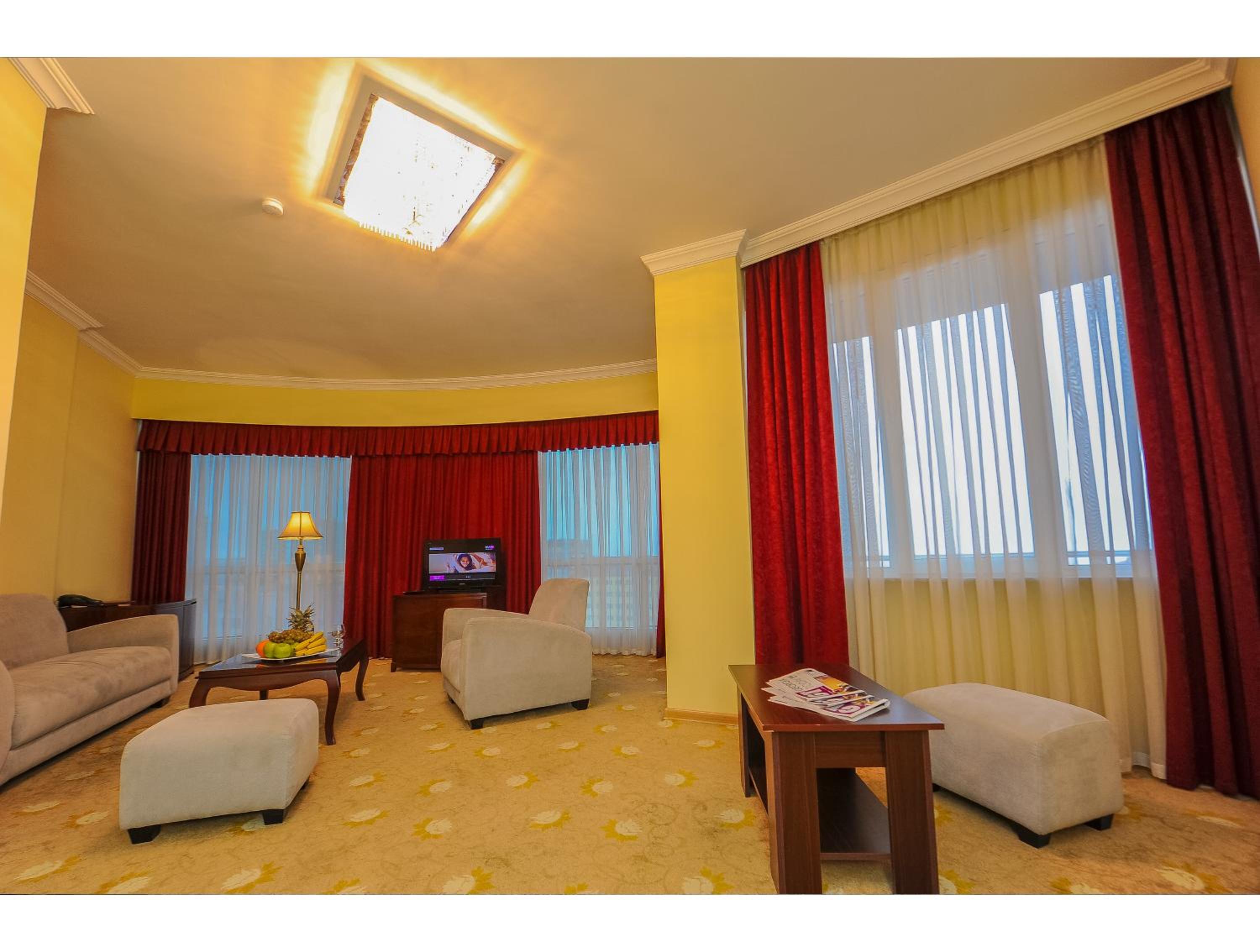 Comfort Suite photo 2