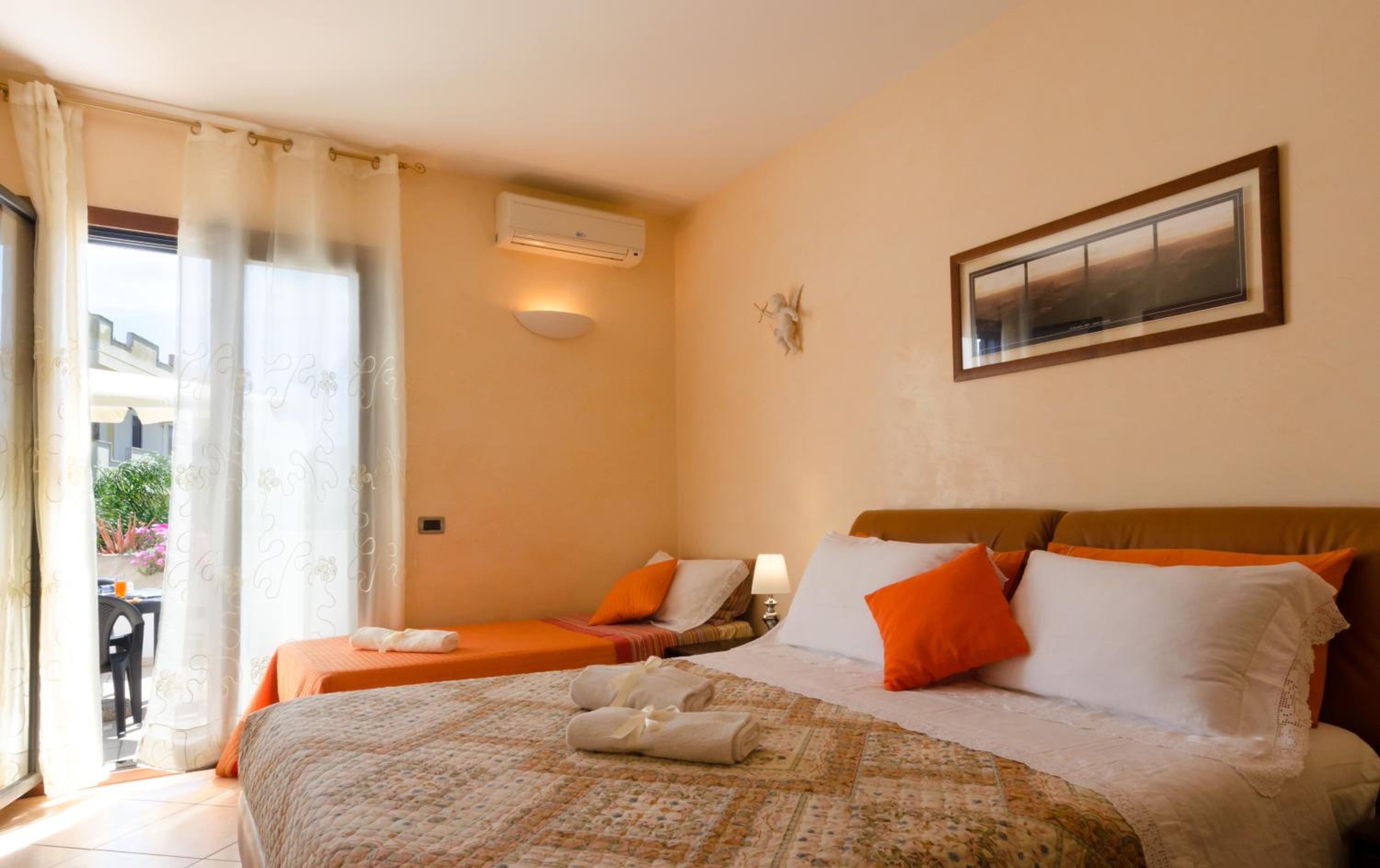 Triple Room with Private Bathroom