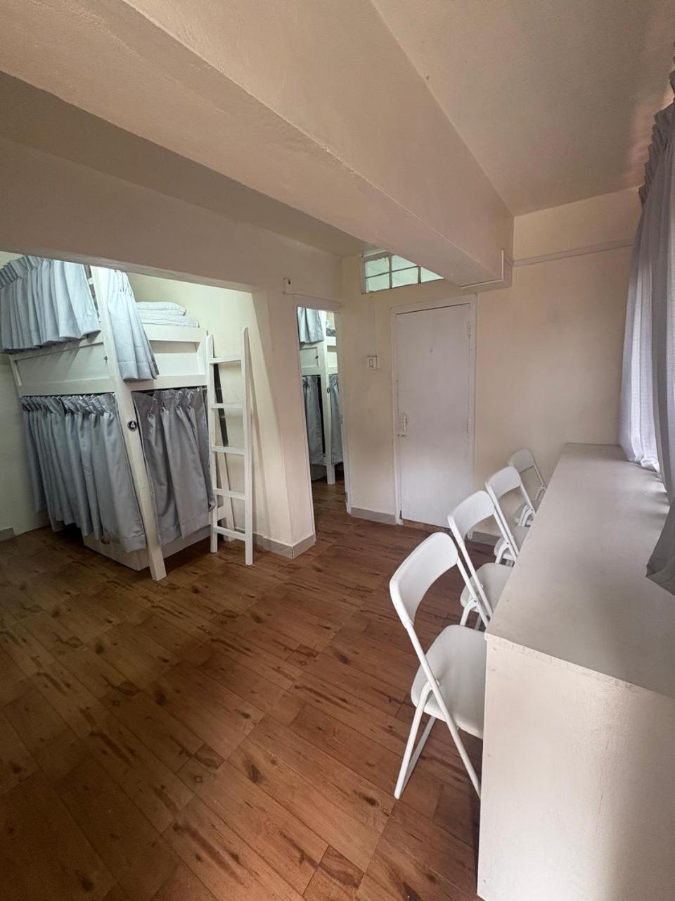 Bed in 8-Bed Dormitory Room photo 1