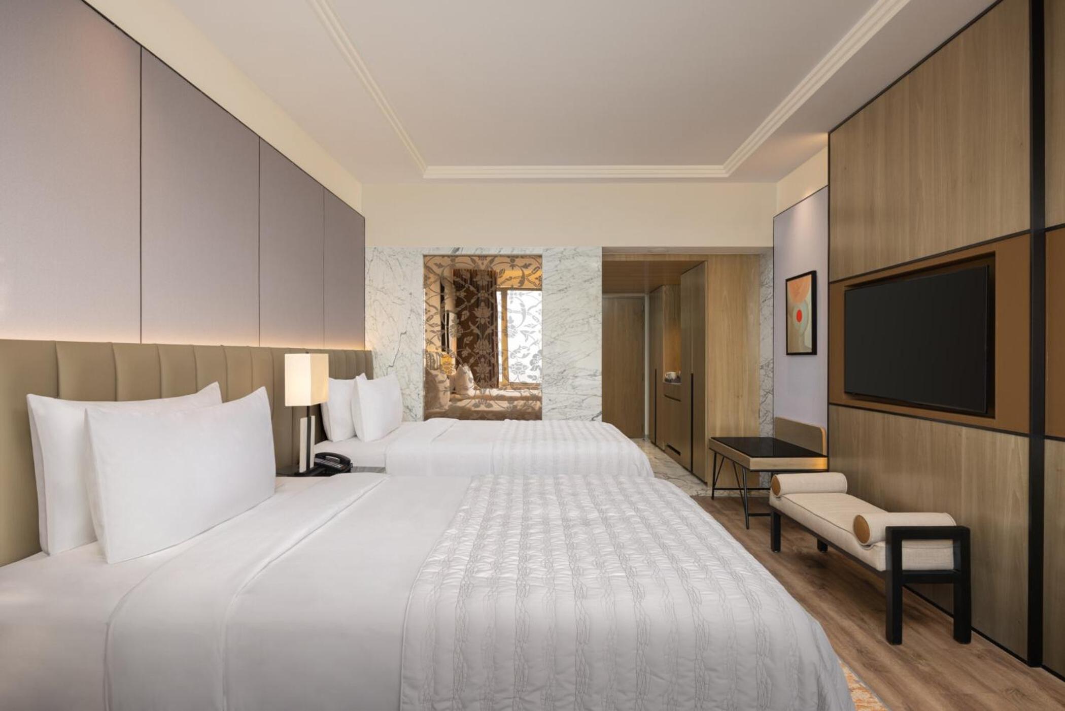 Executive Twin Room with Club Lounge Access
