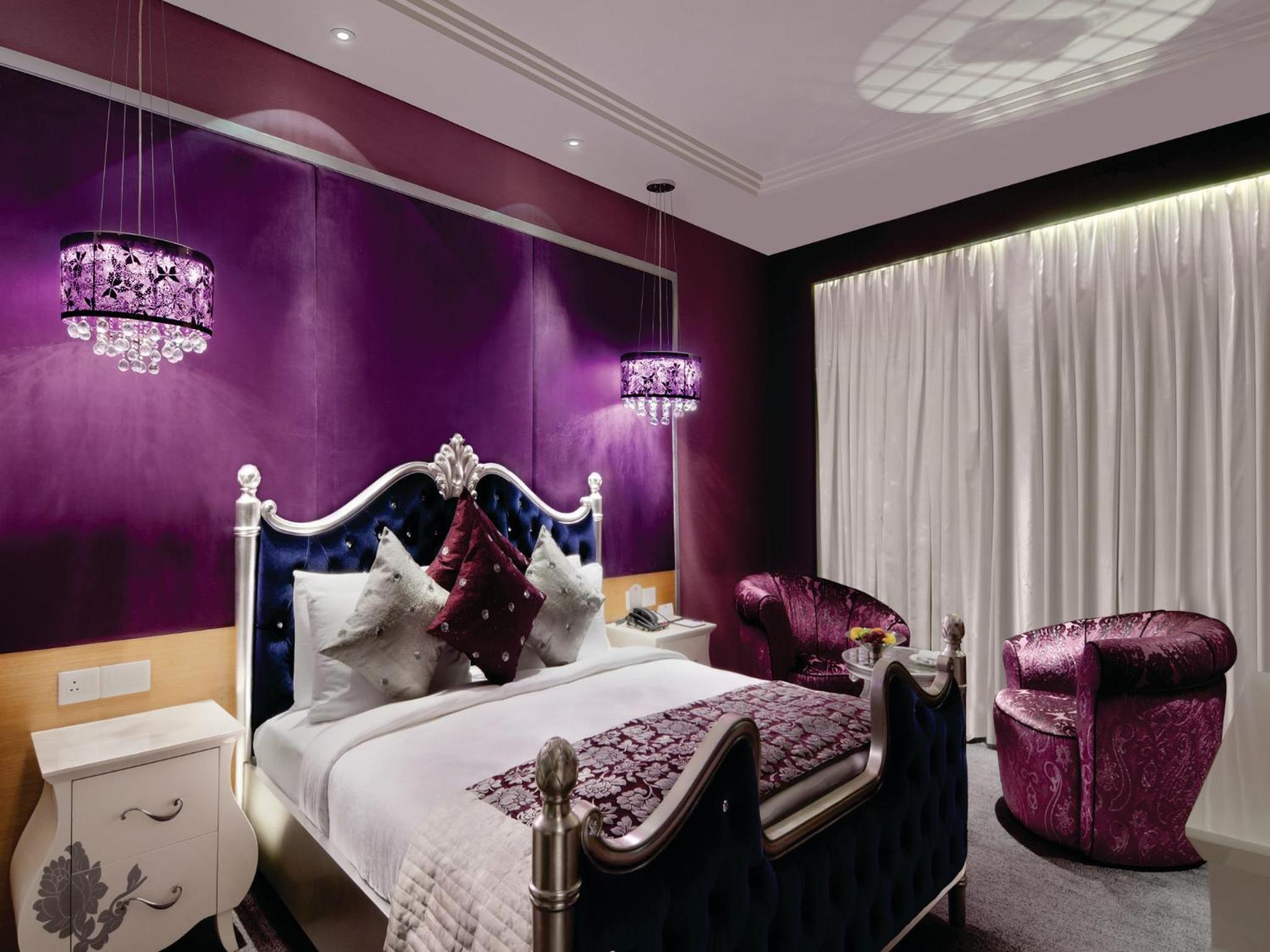One-Bedroom Executive King Suite – Concierge Level photo
