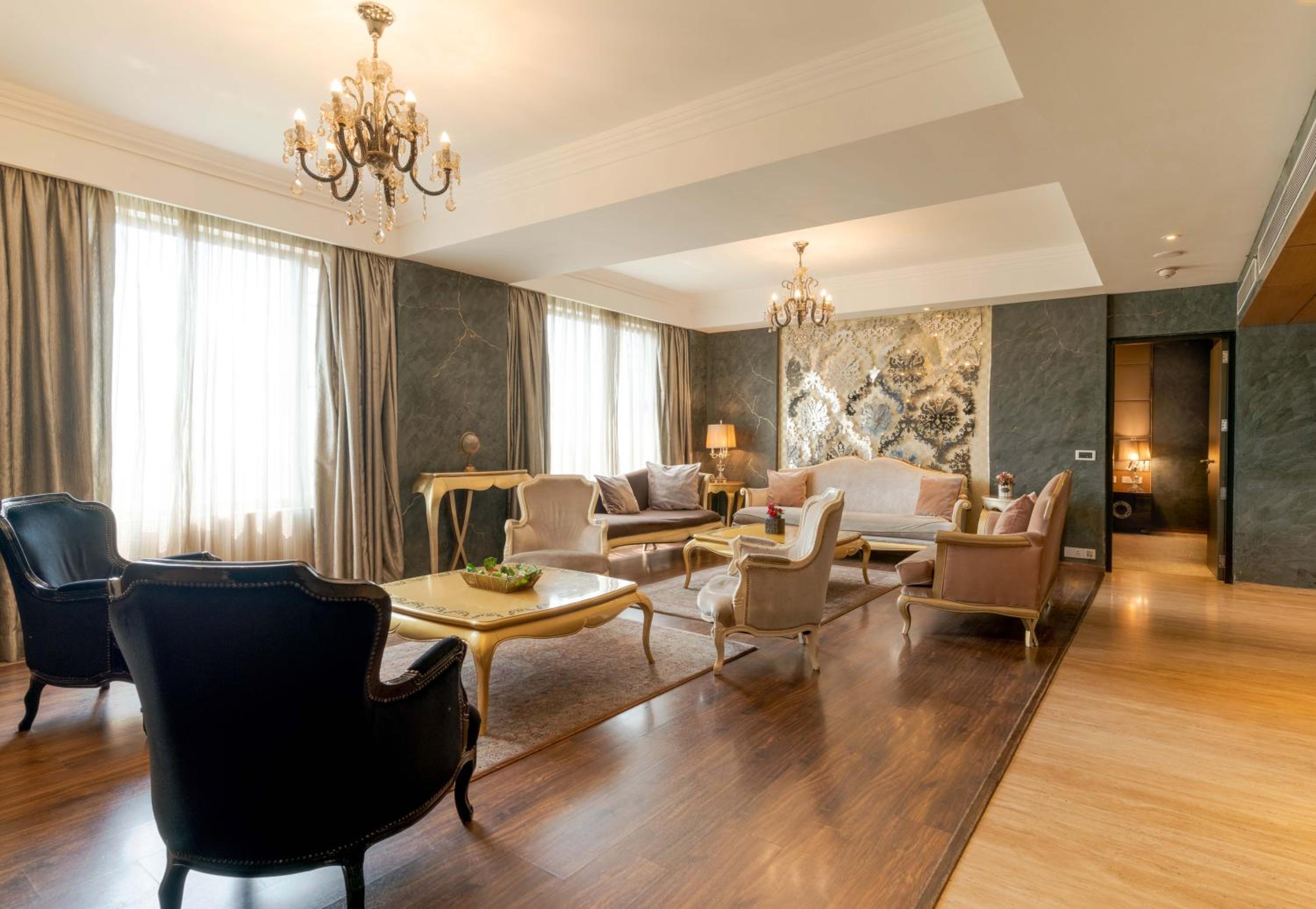 One-Bedroom Presidential King Suite - Concierge Level
