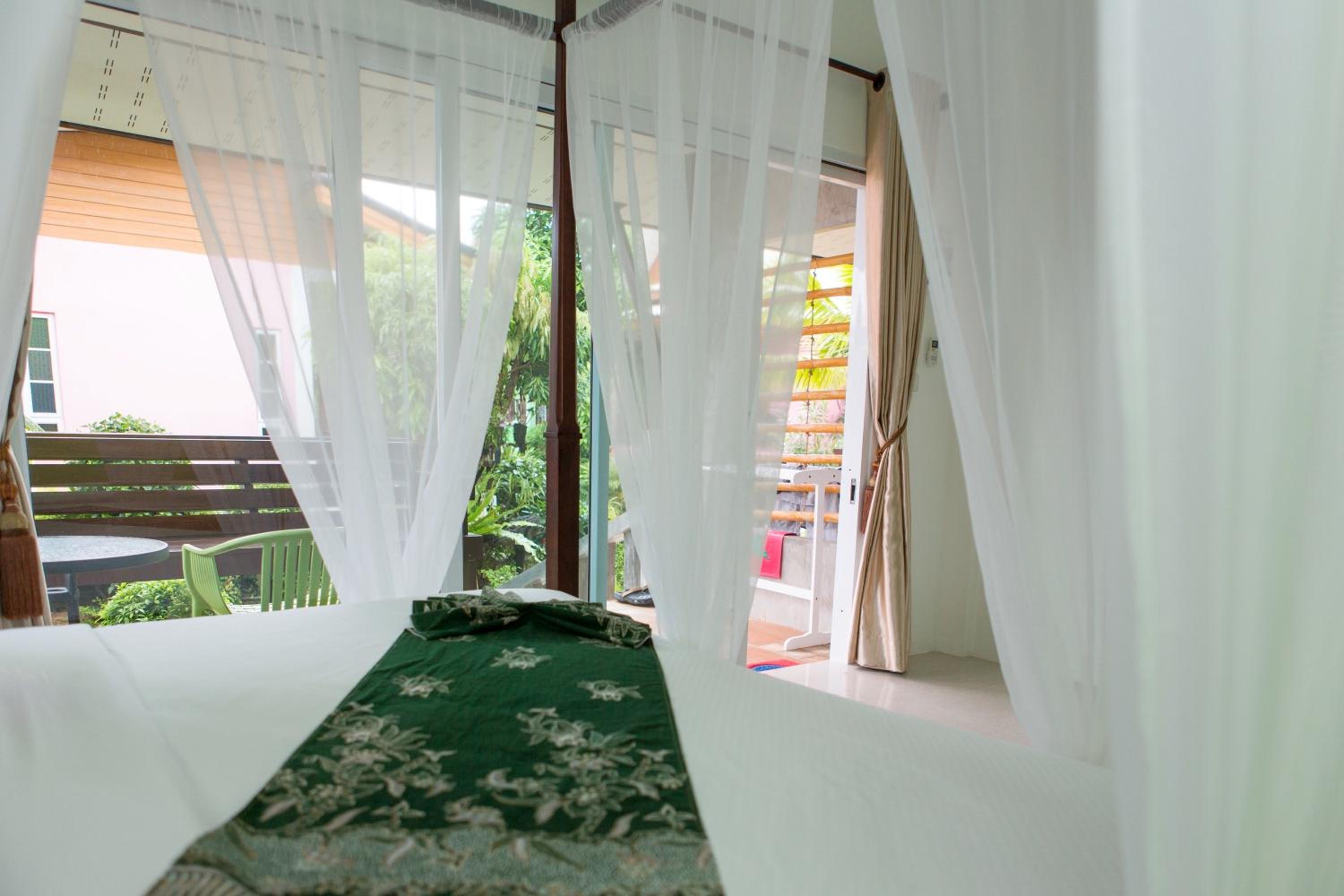 Luxury Family Room photo 3
