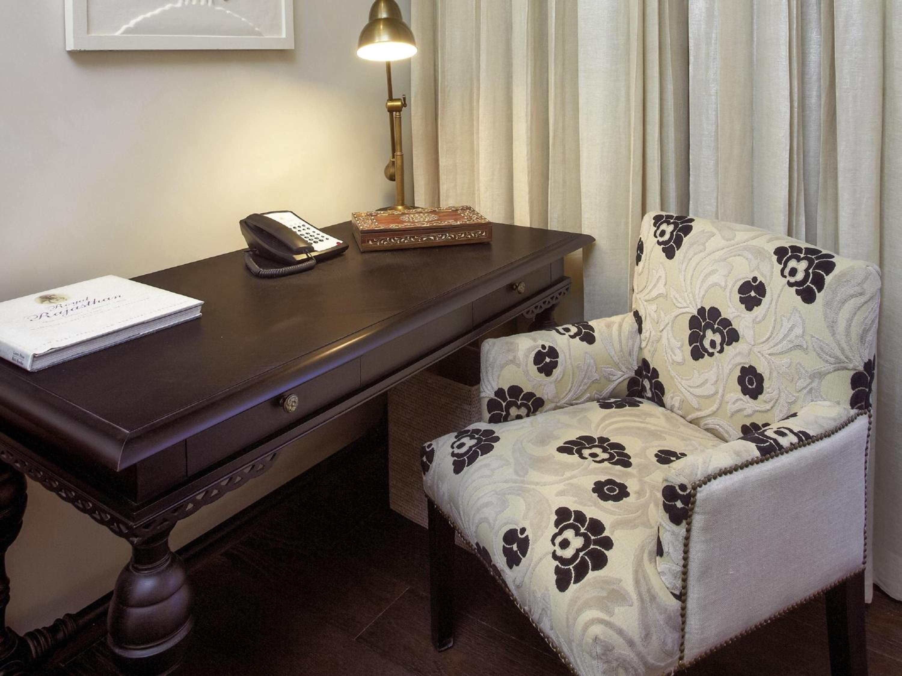 Moderate Room Moderate Room