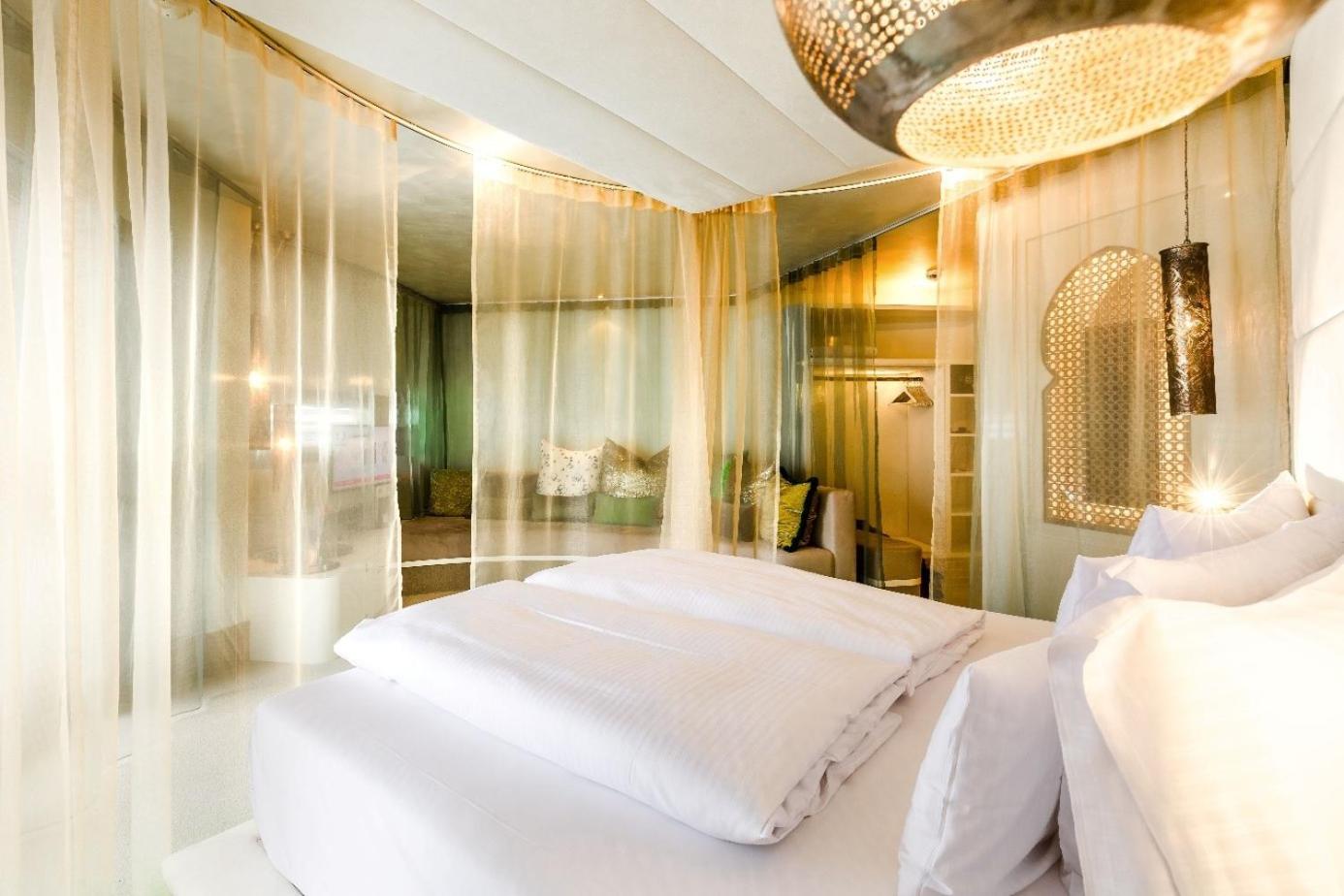 Suite with Balcony photo 3