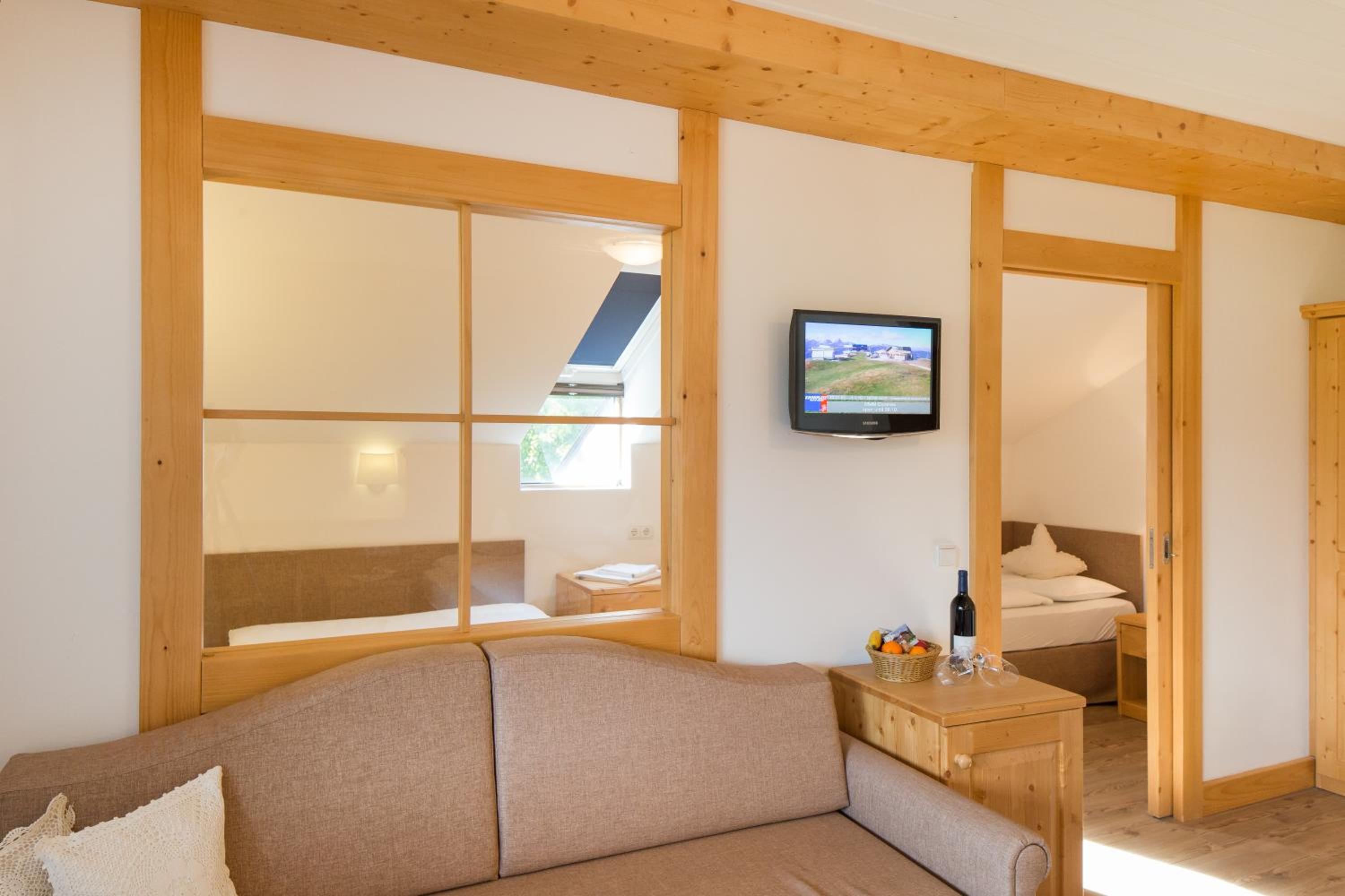 Two-Bedroom Suite - Photo 2