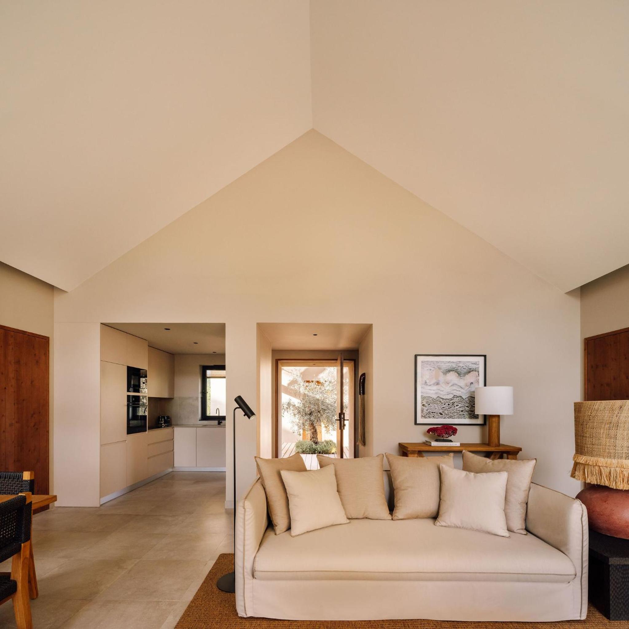 Cabana Suite Superior - Sand Wing