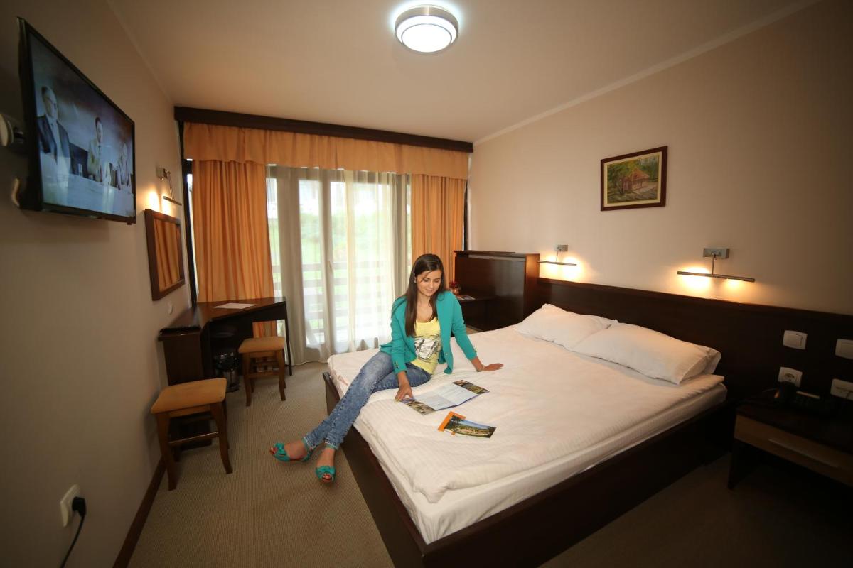 Standard Double Room photo 2