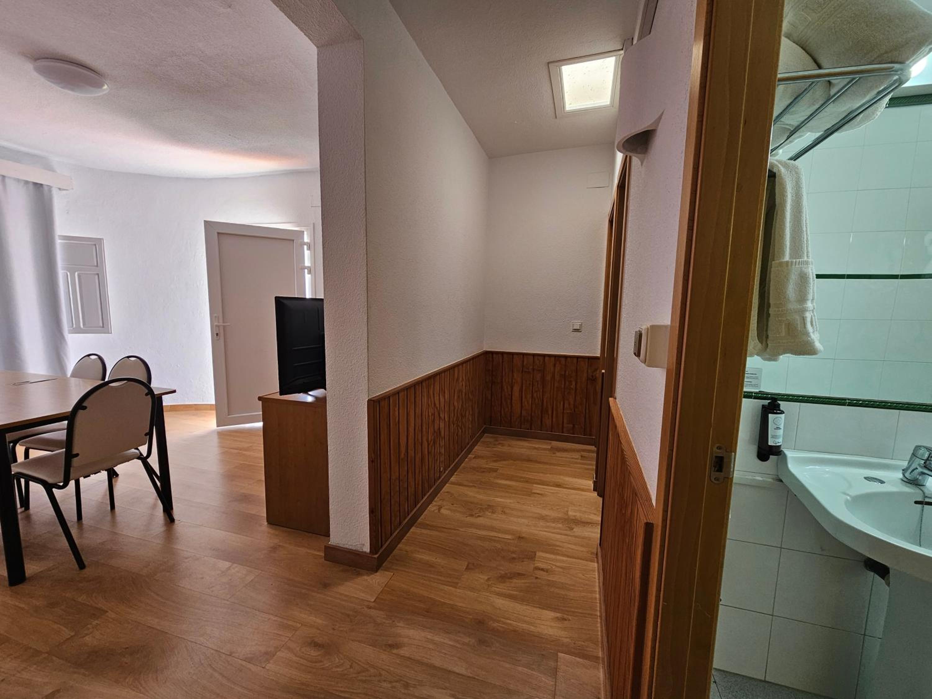 Three-Bedroom Bungalow photo 2