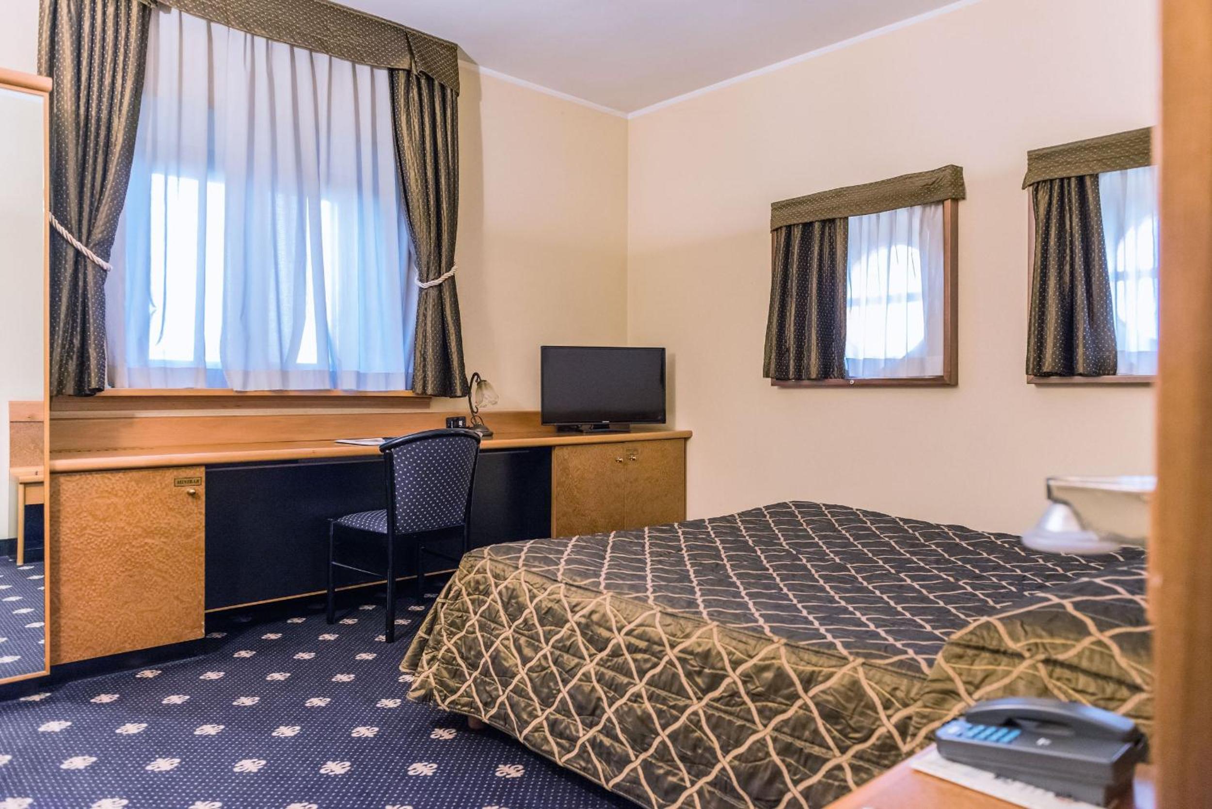 Double Room - Photo 2