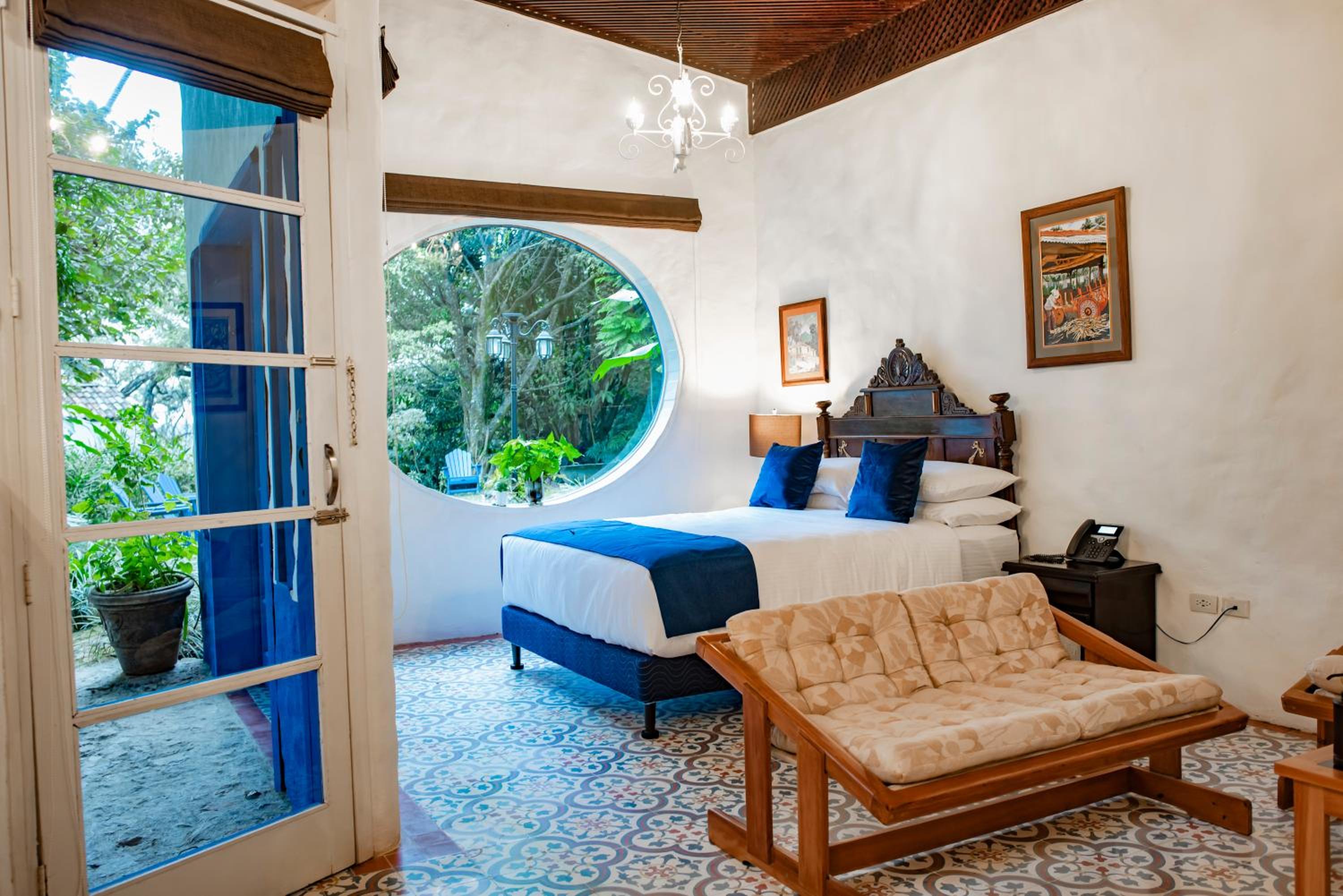 Queen Room with Garden View photo 1