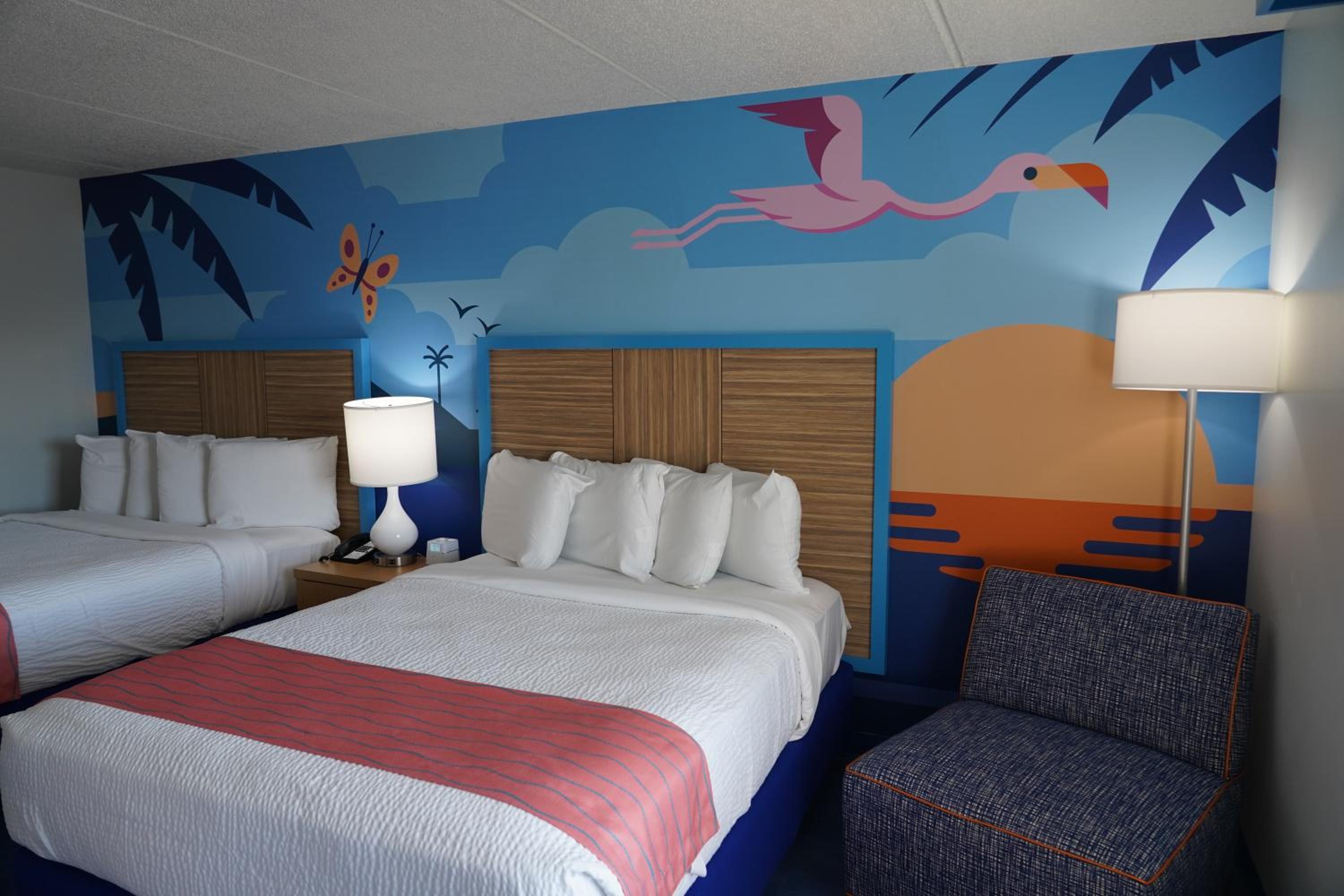 Queen Room photo 2