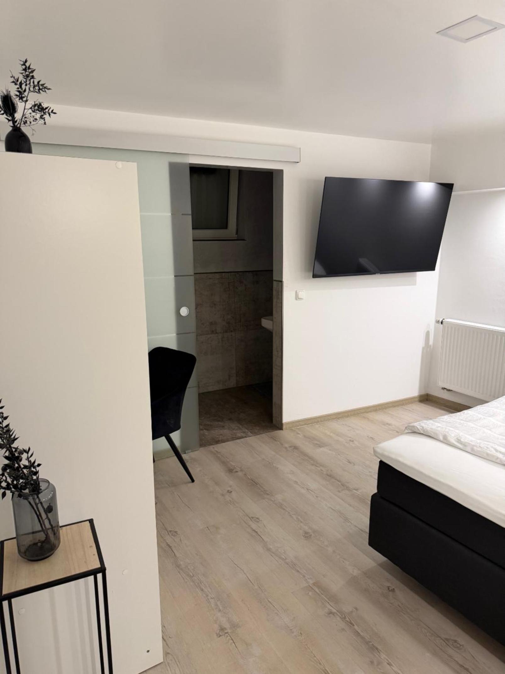 Standard Double Room - Photo 4