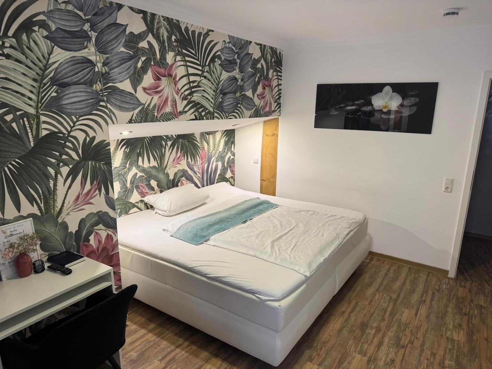 Standard Double Room - Photo 5