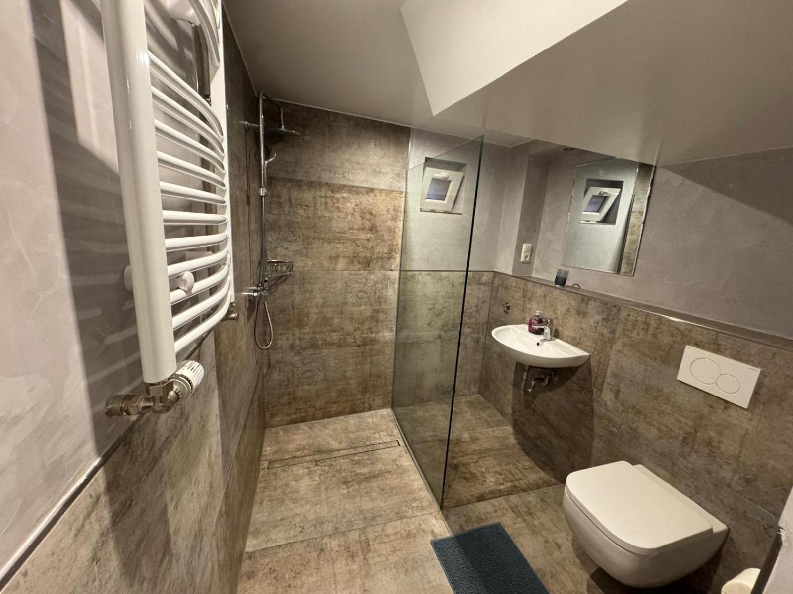 Standard Double Room - Photo 6