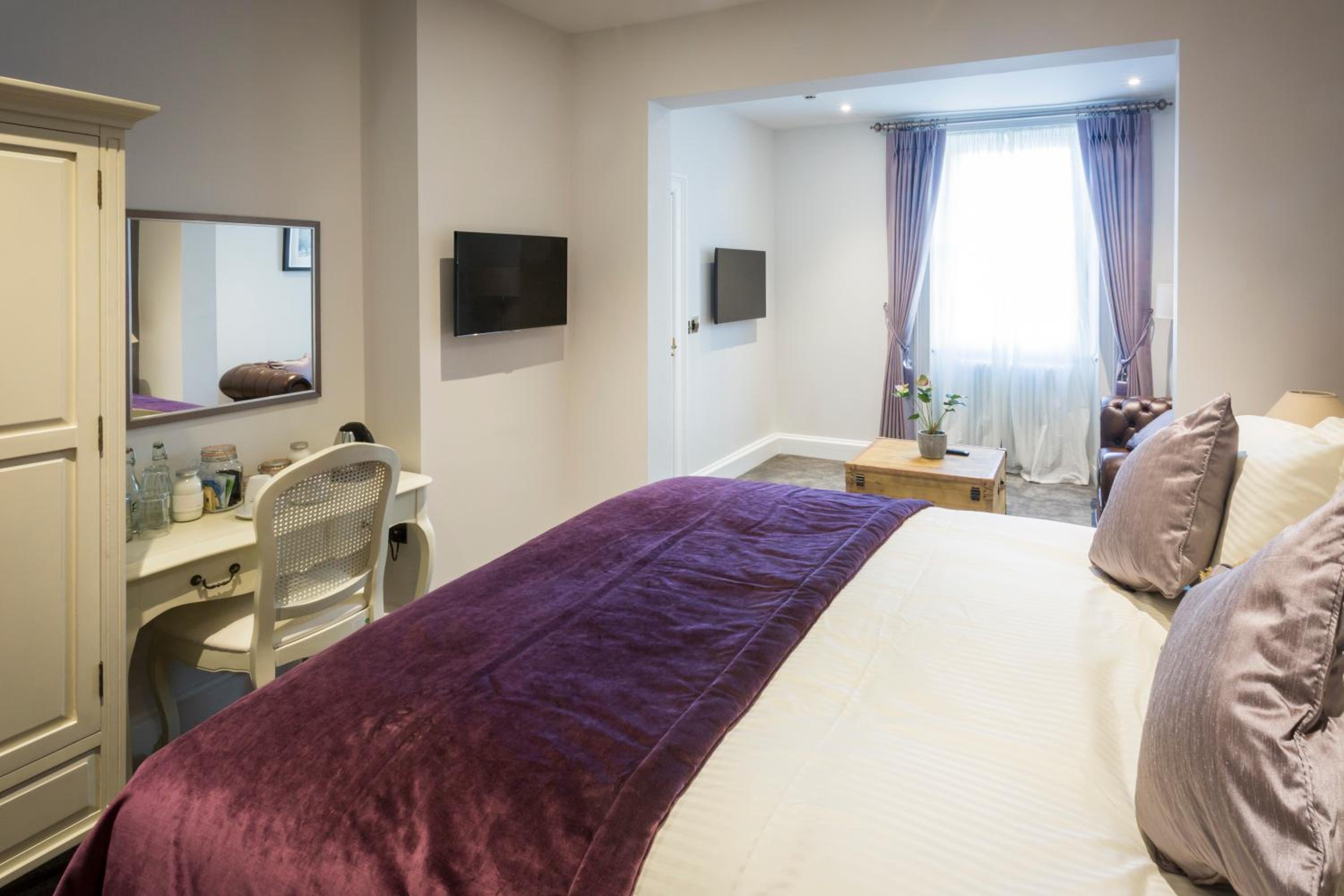 Luxury Suite - Town House