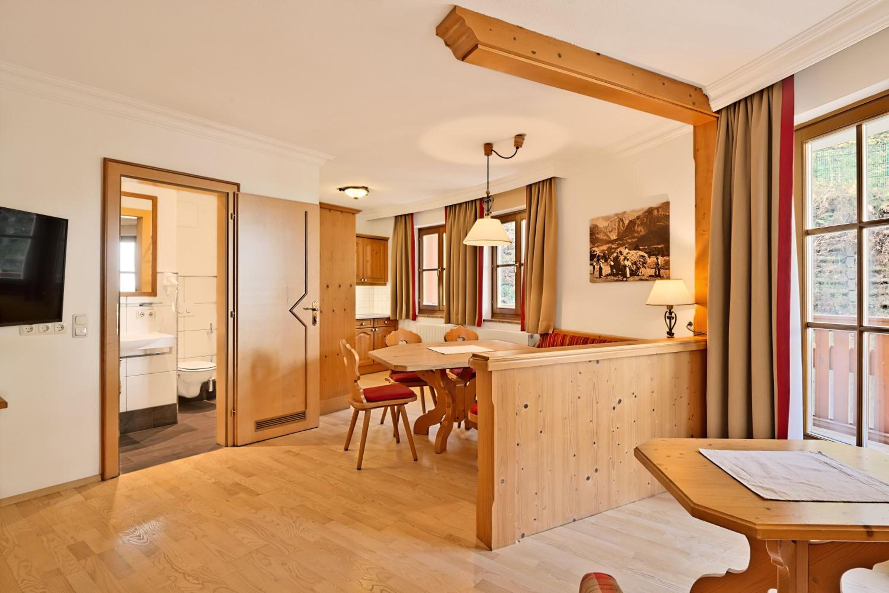 Three-Bedroom Apartment - Photo 7