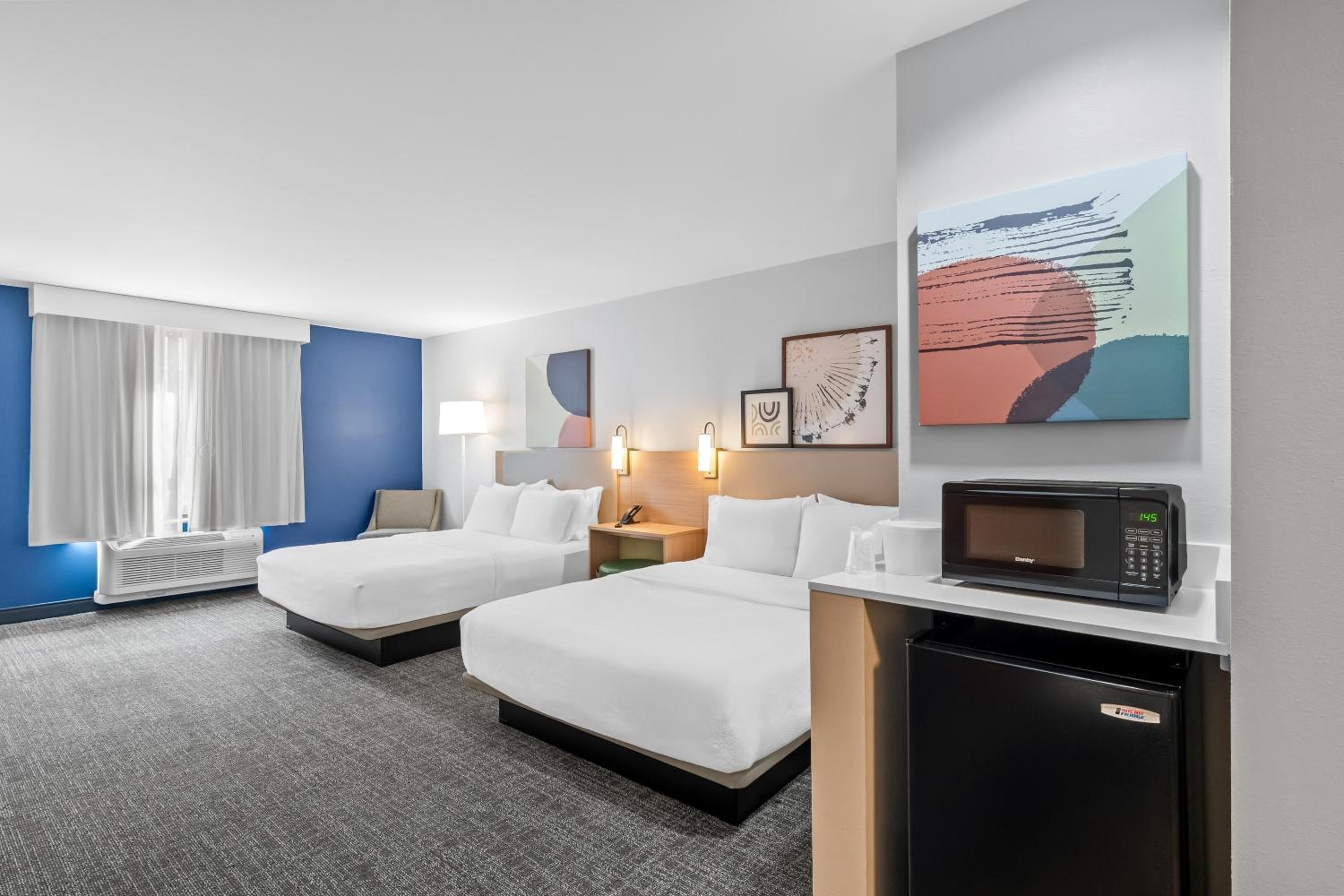 Queen Room with Two Queen Beds and Accessible Tub - Mobility and Hearing Access - Photo 1