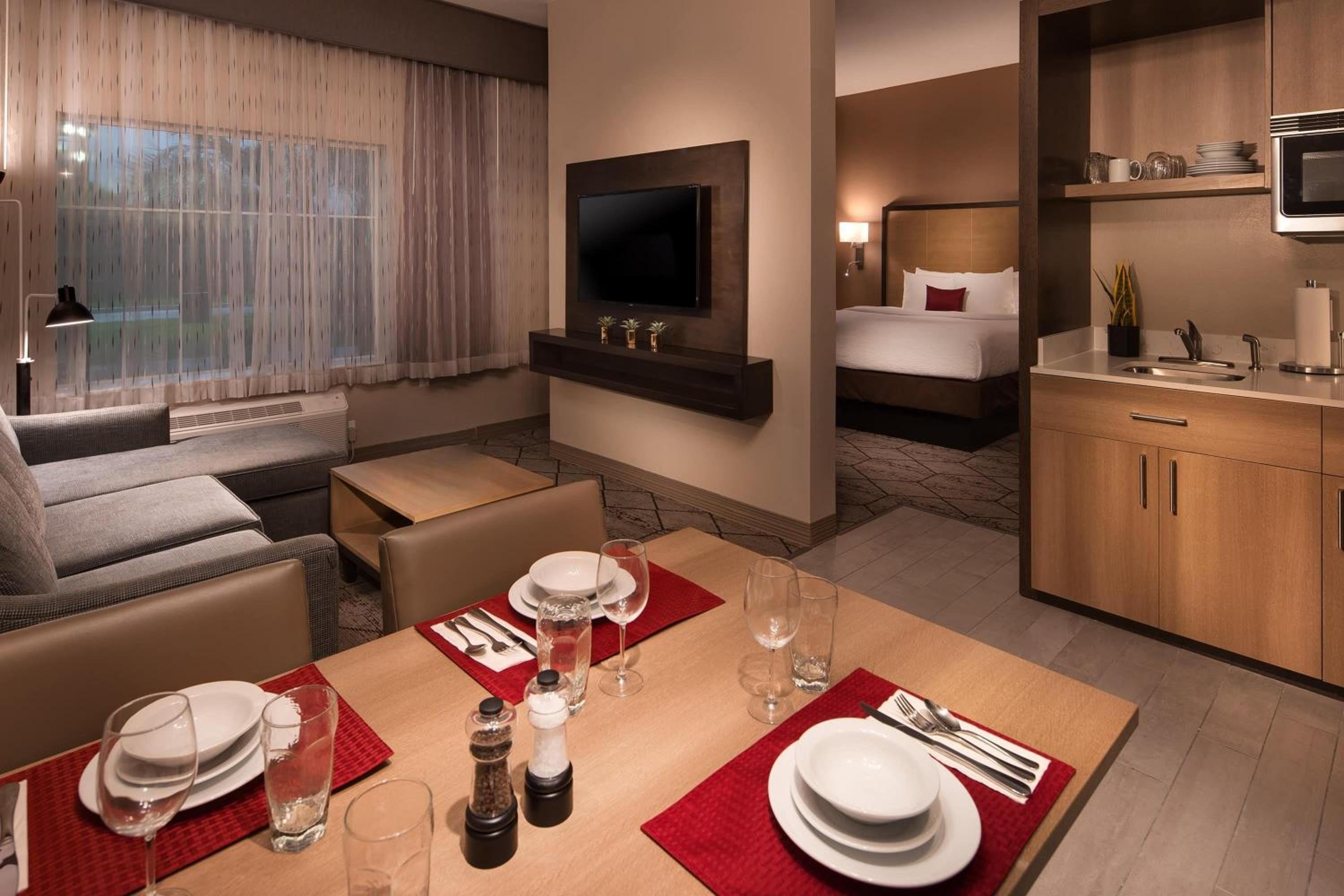 King Suite with Living Room - Non-Smoking photo 1