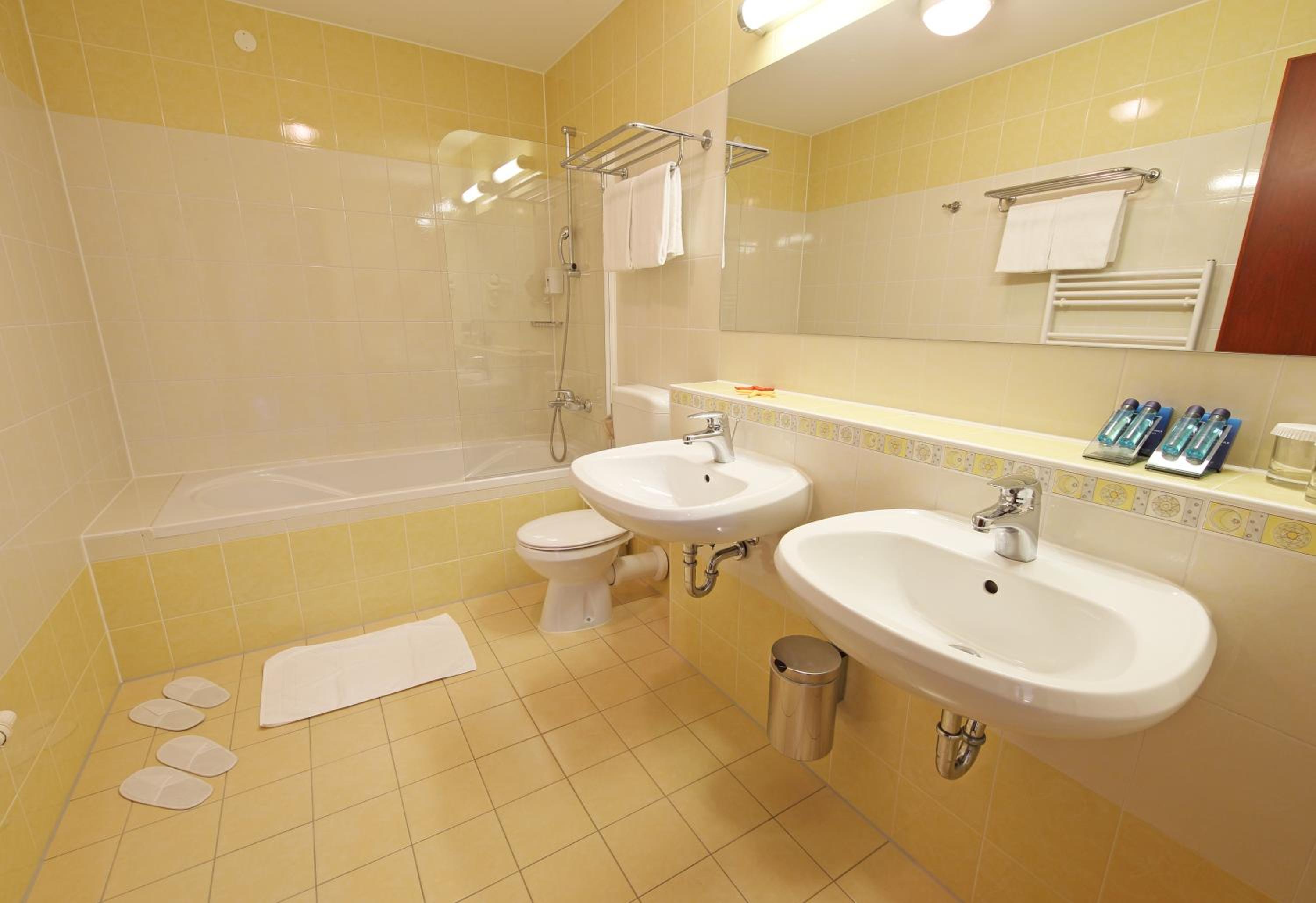 Superior Bioenergetic Suite with Balcony - Sea Side photo 2