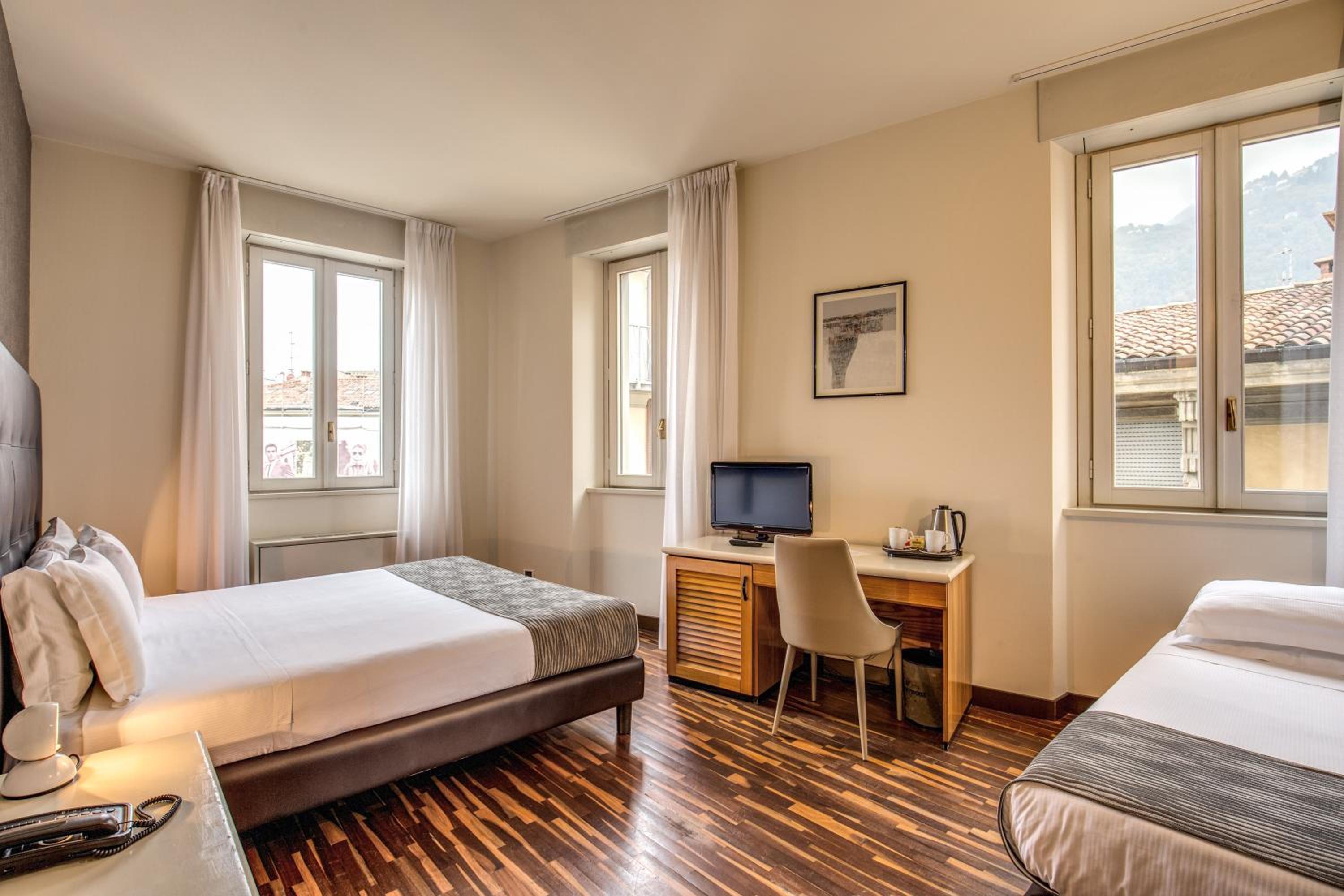 Superior Triple Room photo 2