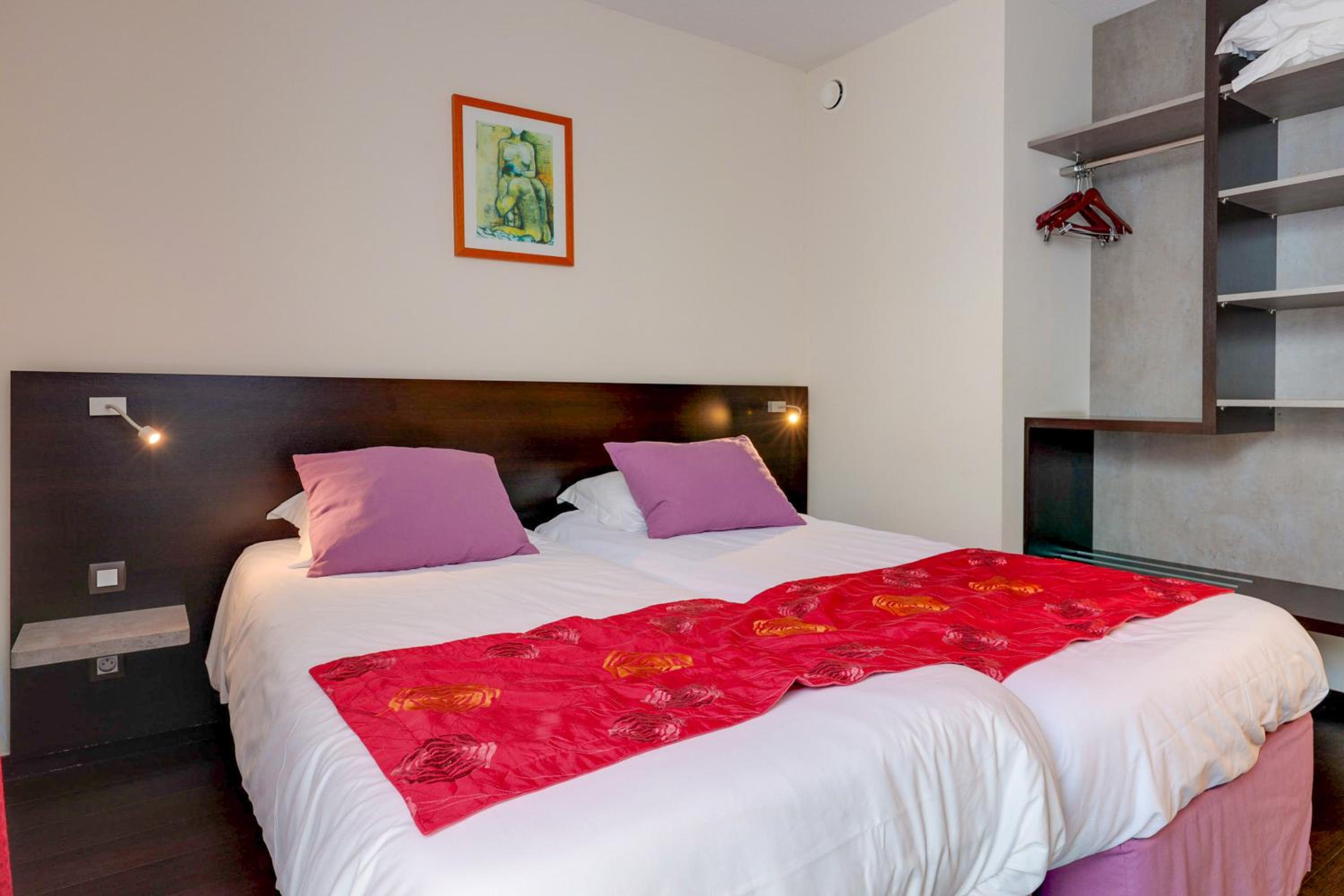 Twin Room - Photo 1