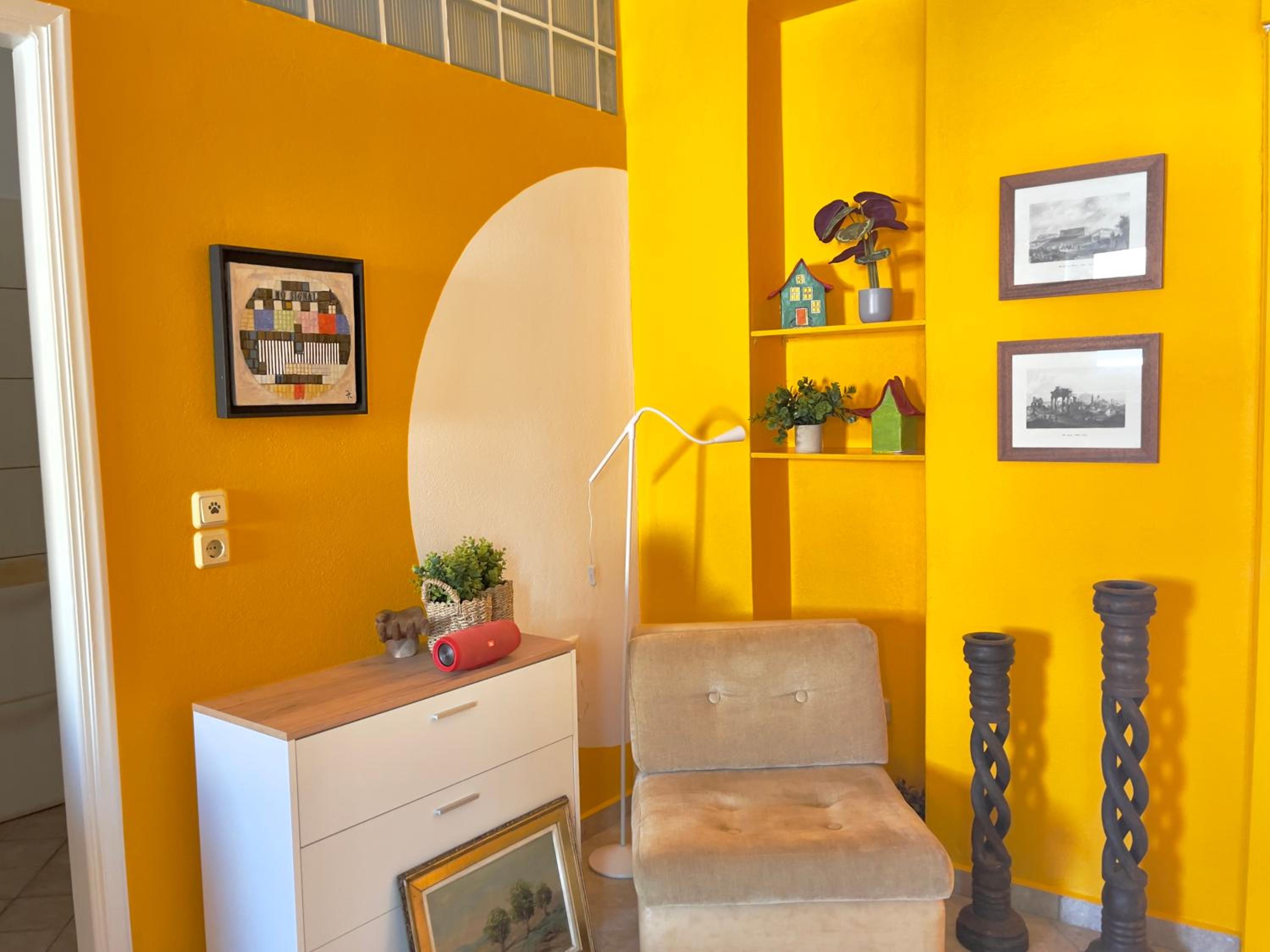 Deluxe One-Bedroom Apartment with City View photo 1