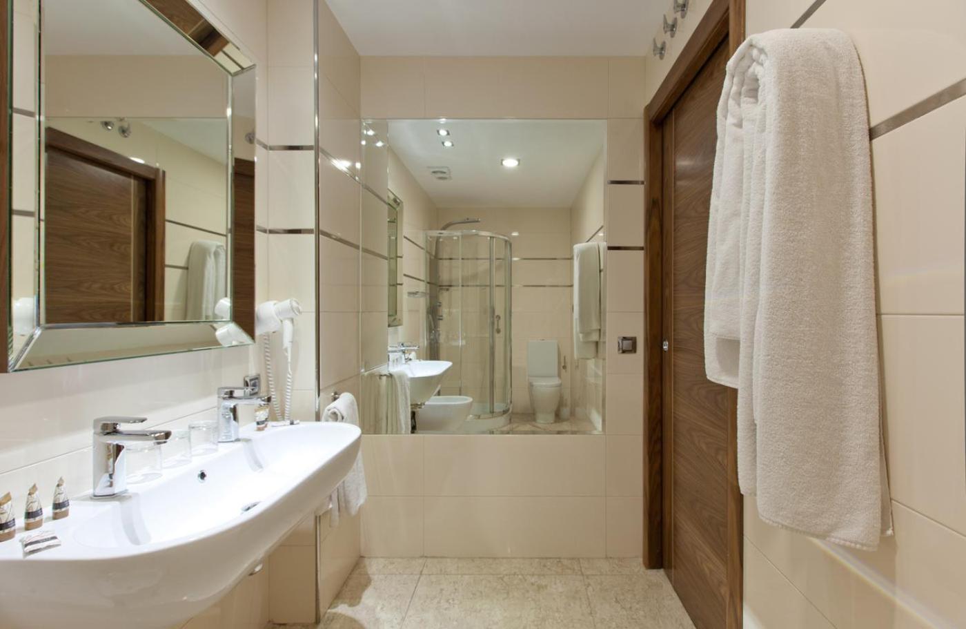 Standard Twin Room with Sofa