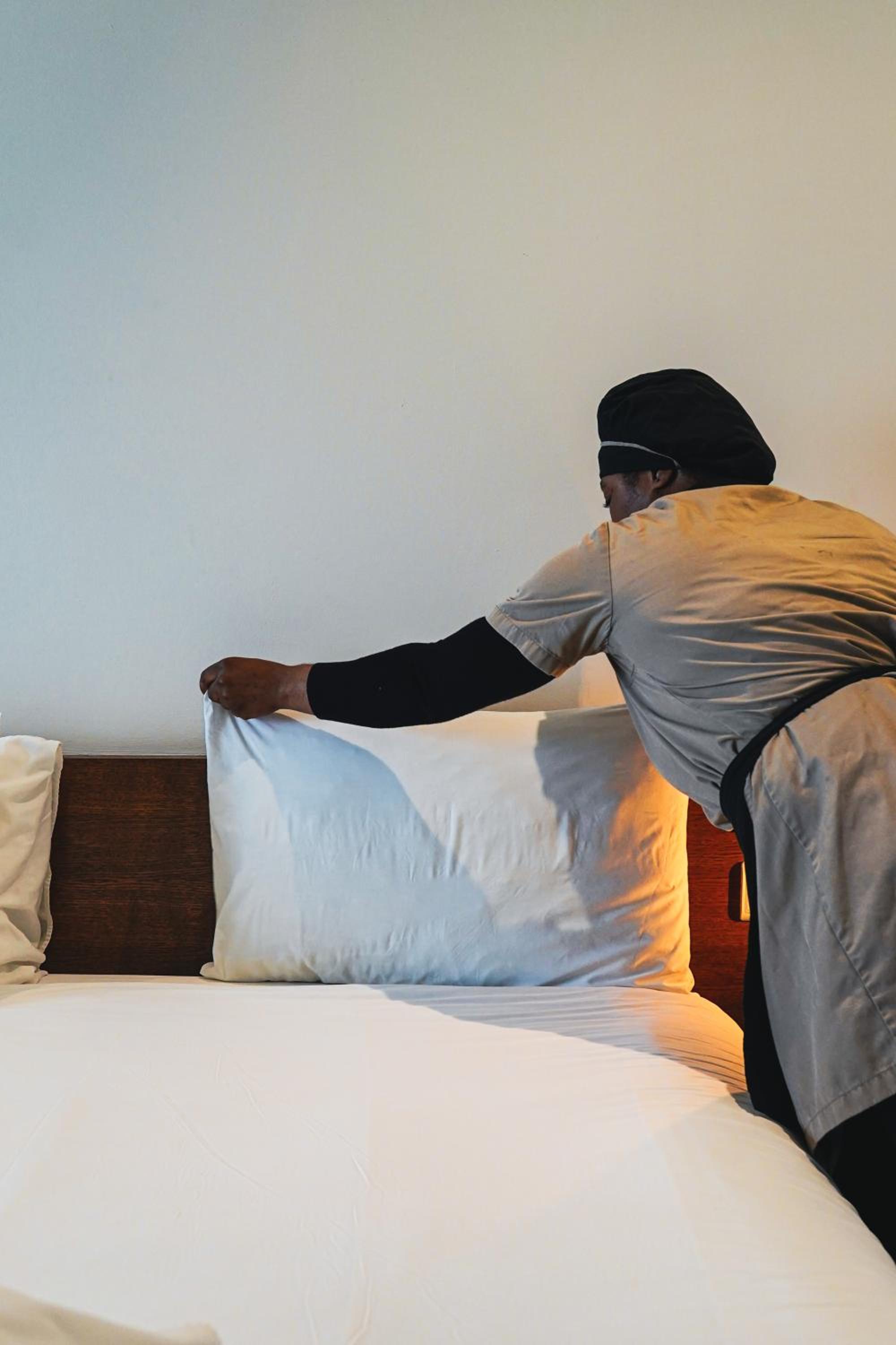 Deluxe Queen Room with Balcony - Non-Smoking - Photo 1