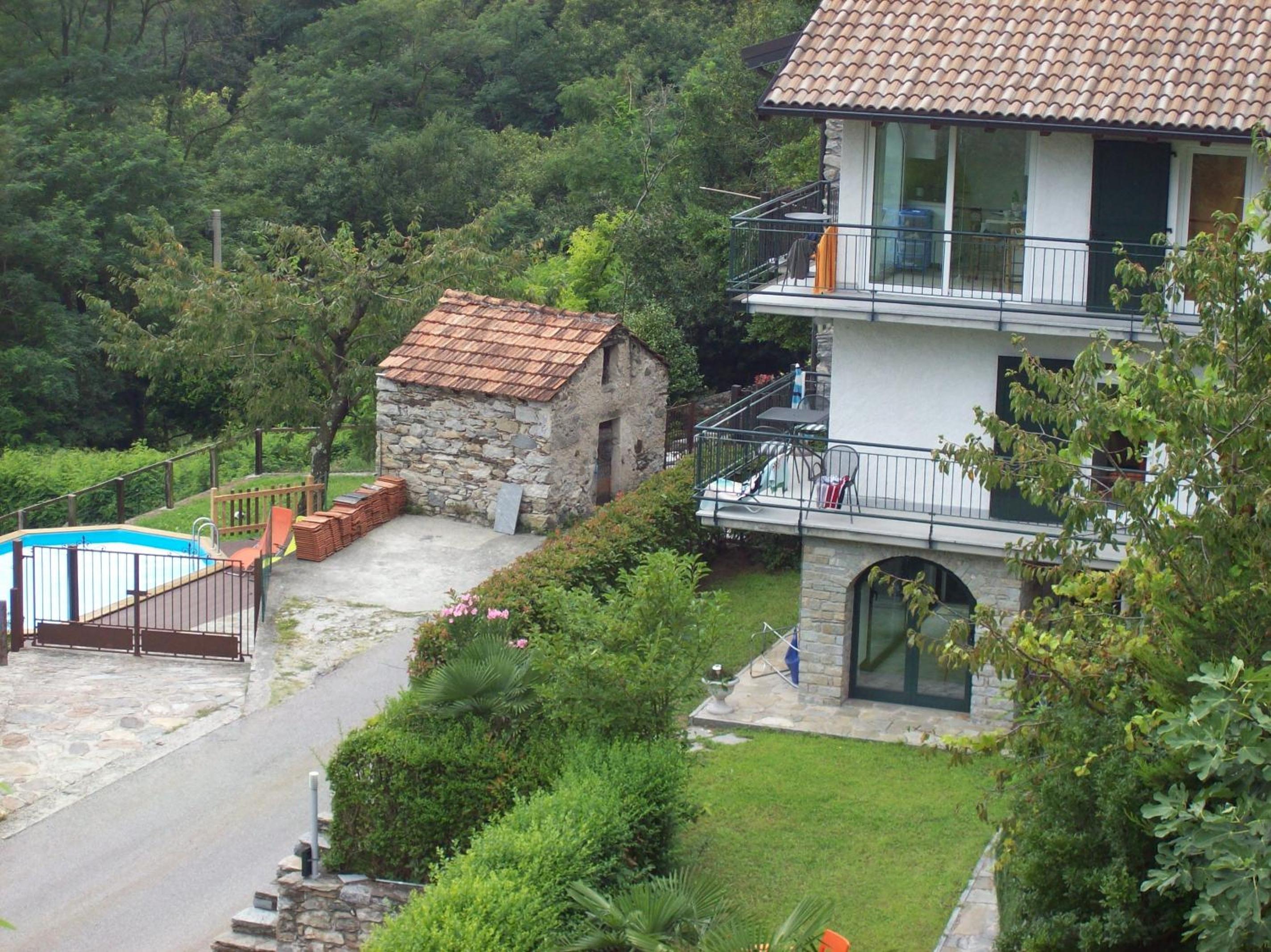 Apartment with Lake View photo 2