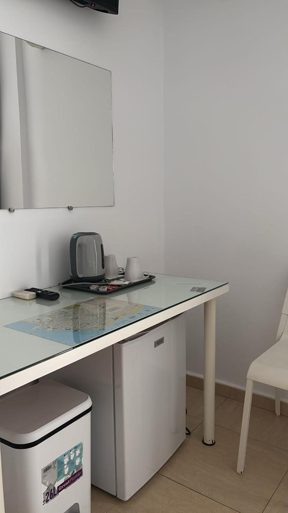 Single Room photo 2