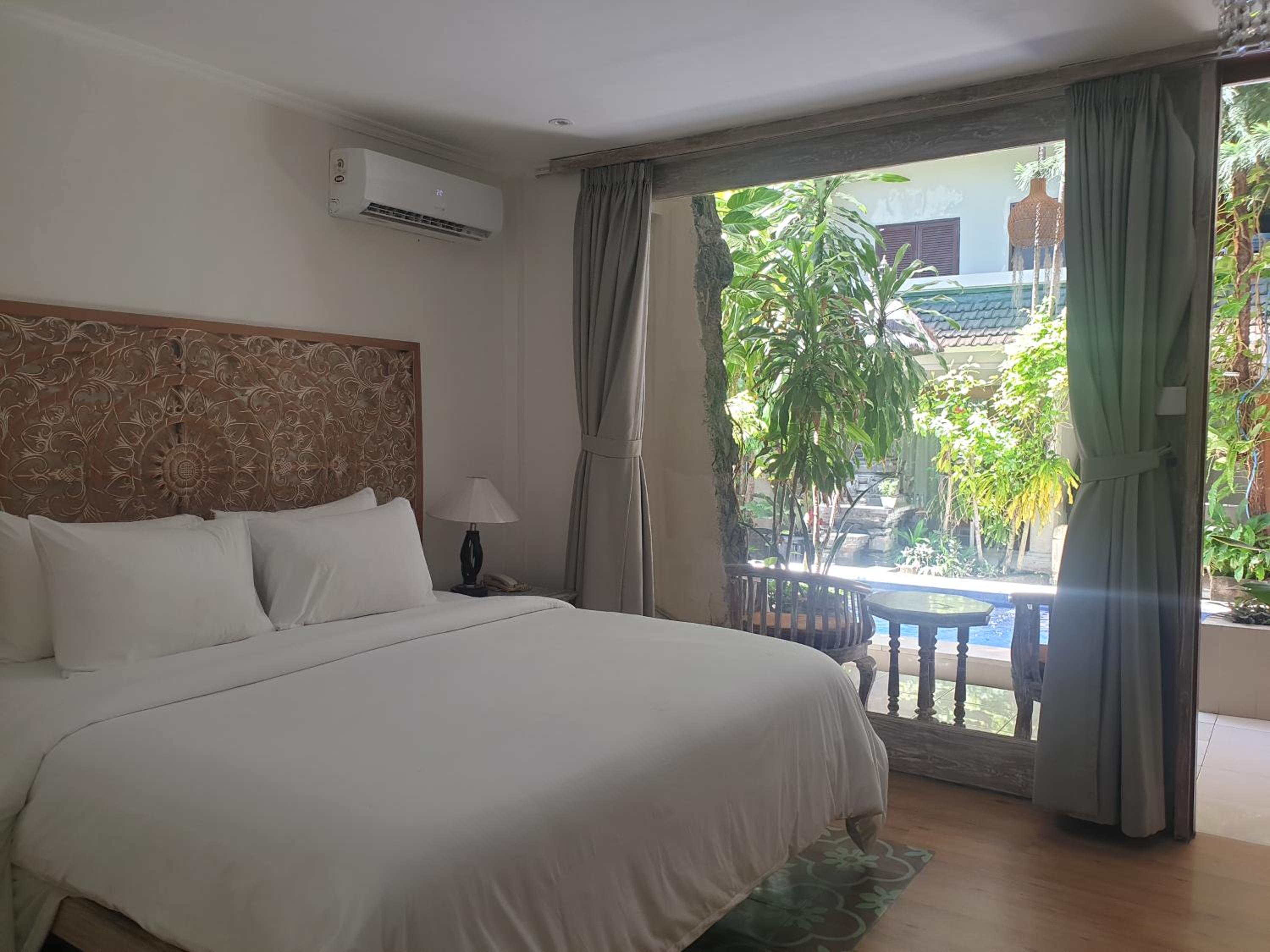 Suite with Pool View