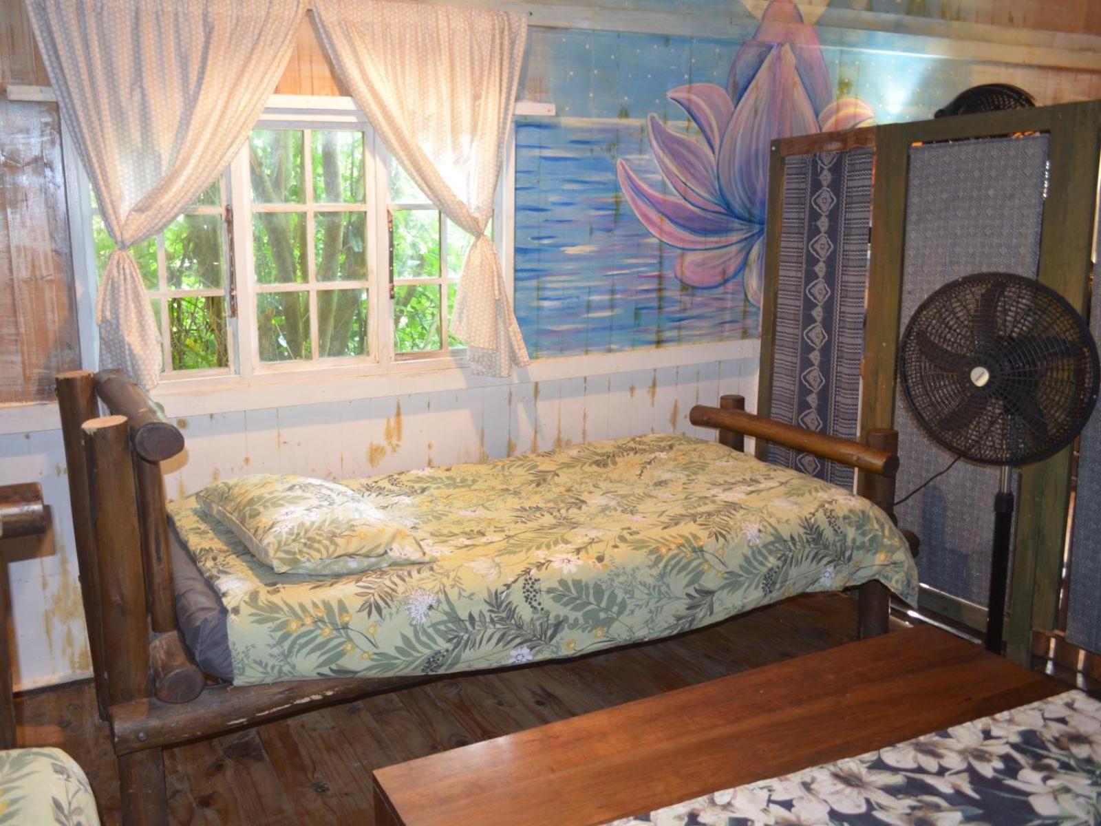Standard Family Room - Photo 2