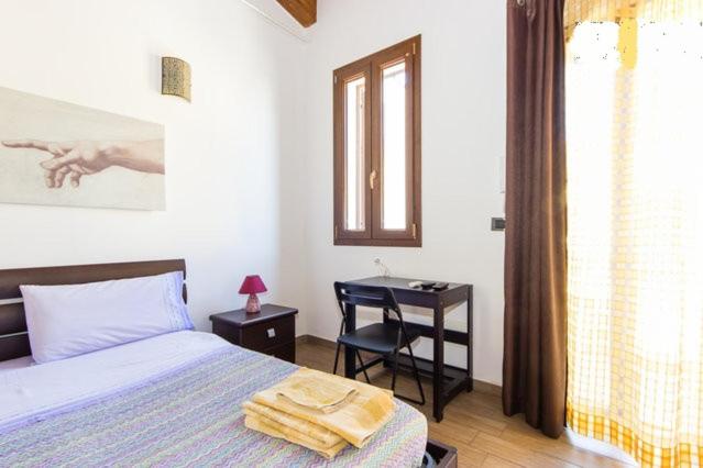 Apartment with Terrace - Photo 6