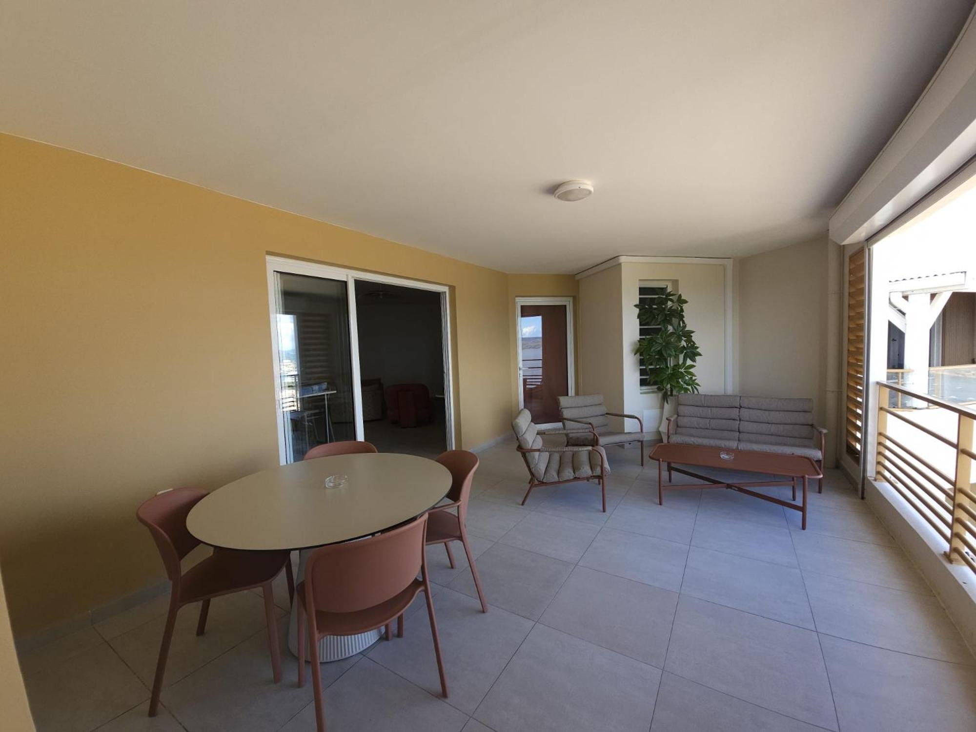 Apartment with Sea View photo 2