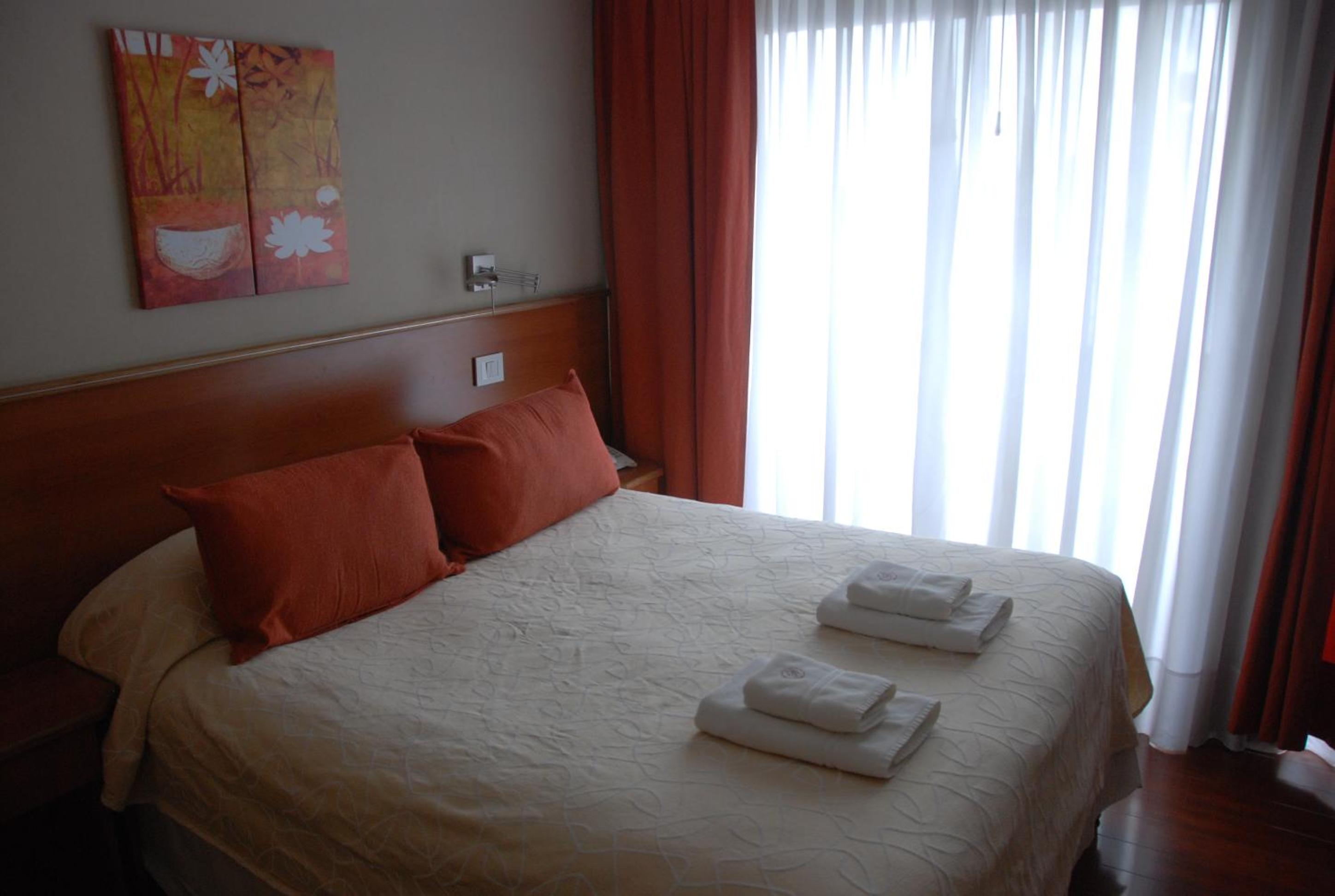 Standard Queen Room photo 2