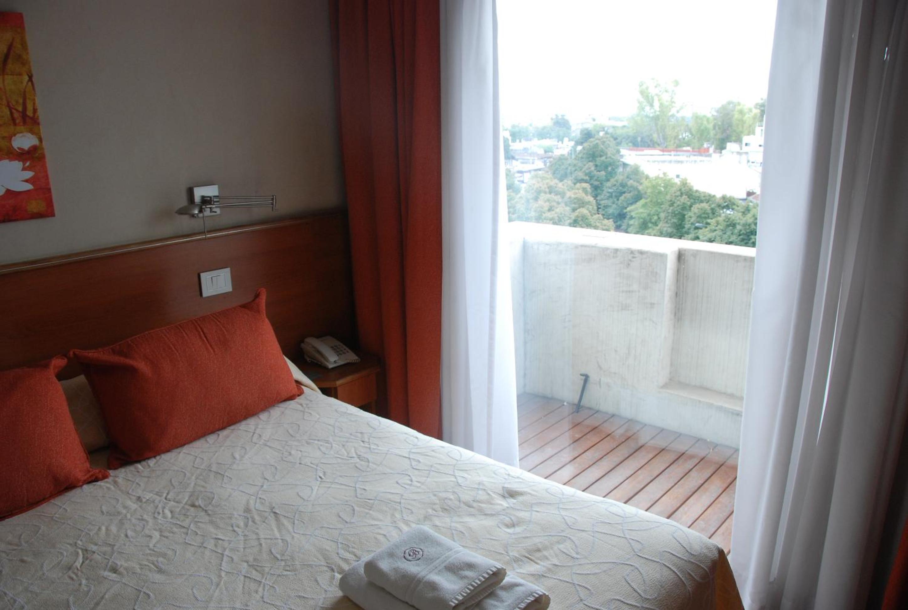 Standard Queen Room photo 1
