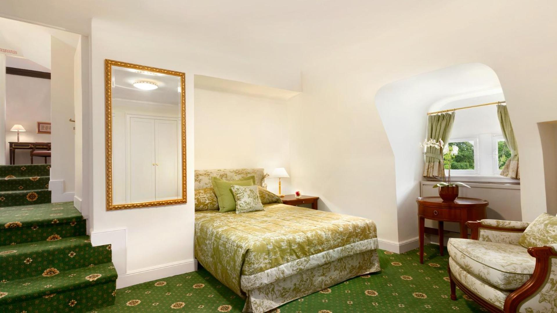 Classic Family, 2 Bedroom Suite, Garden view