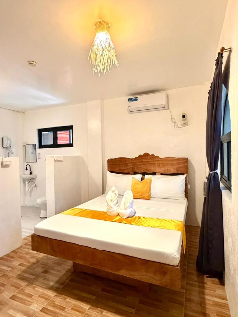 Queen Room with Pool View