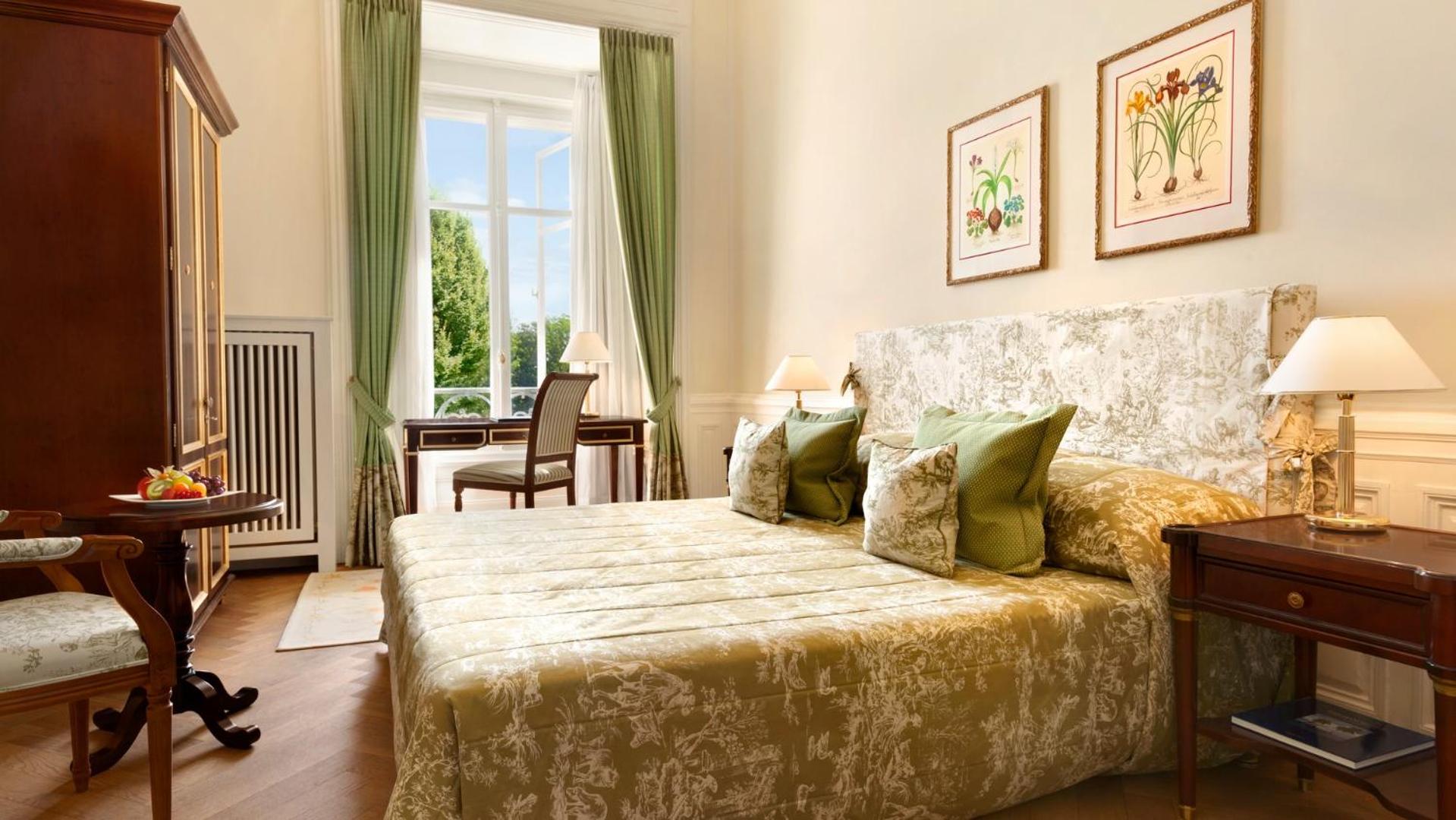Classic Double, Guest room, 1 Queen, Garden view