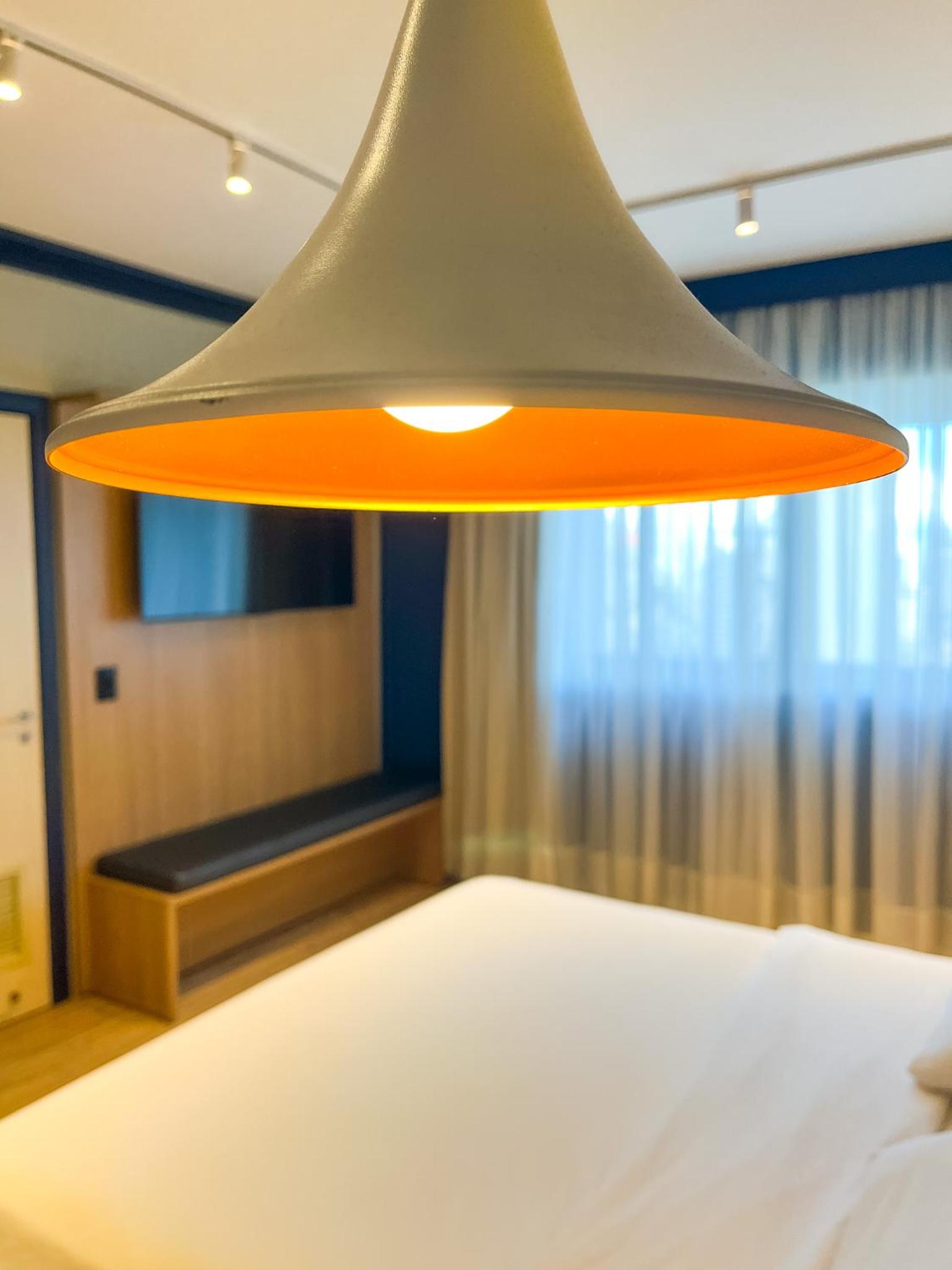 Deluxe Queen Suite