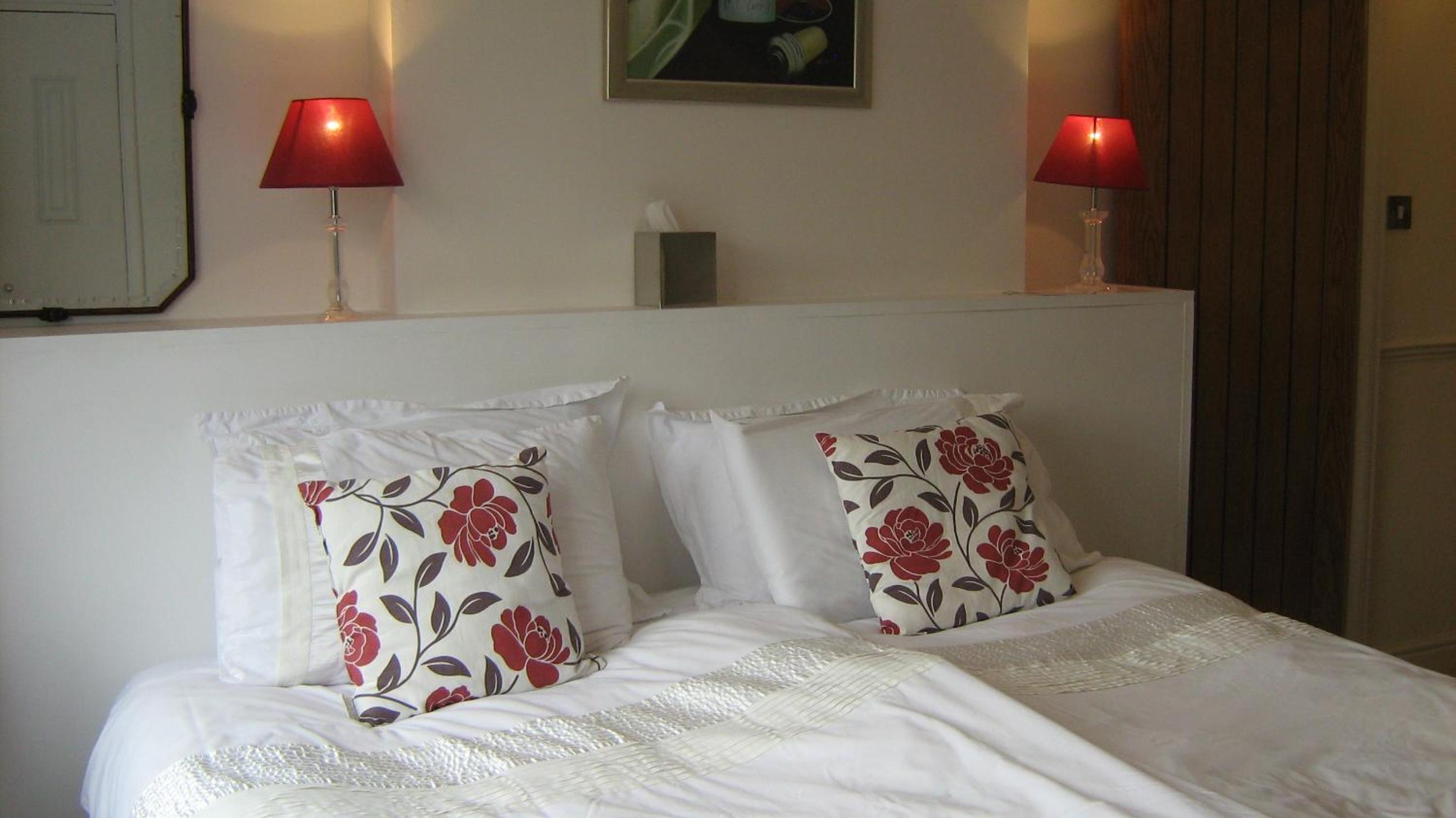 Double or Twin Room photo 3