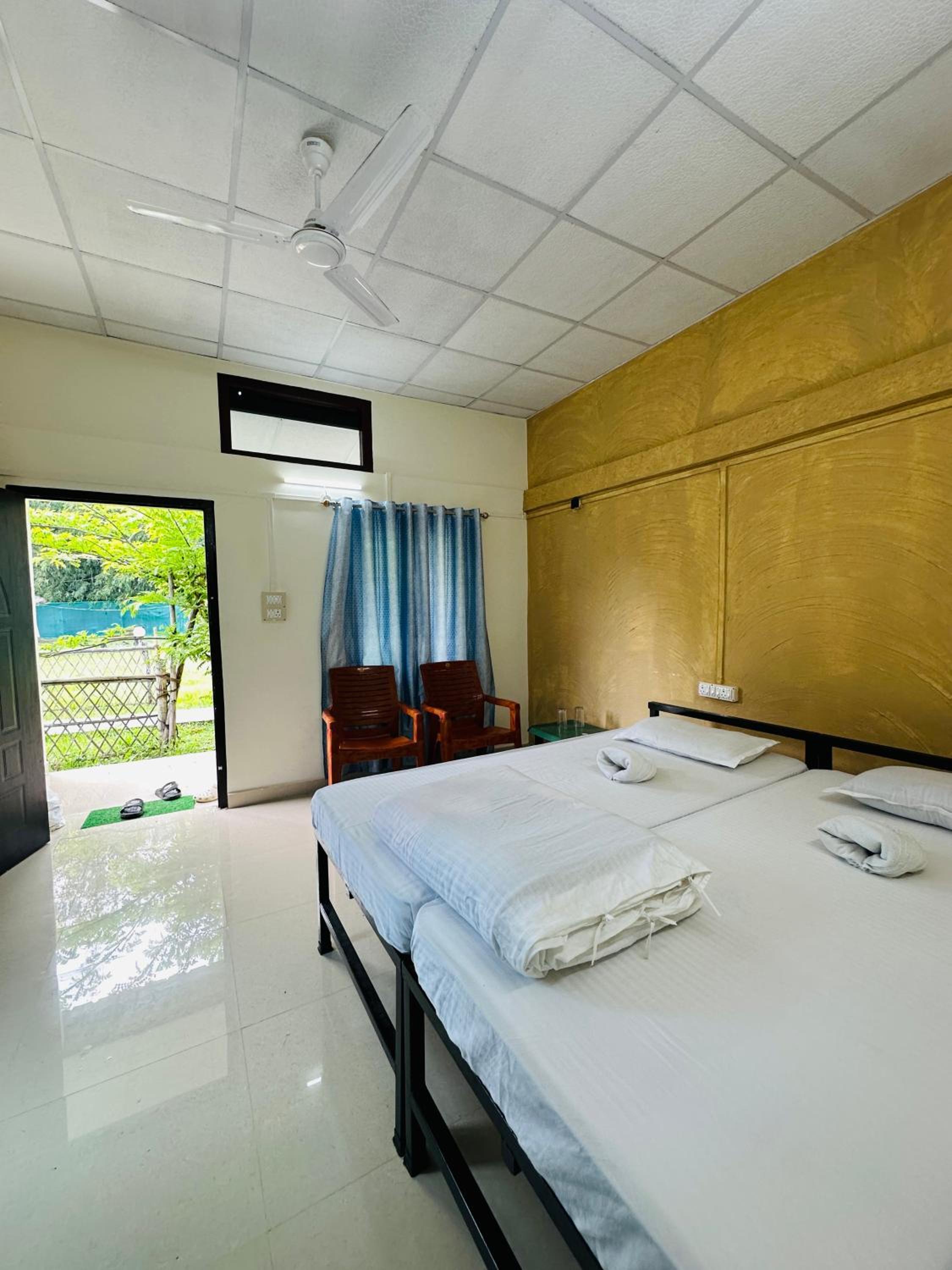 Deluxe Double or Twin Room with Garden View photo 2