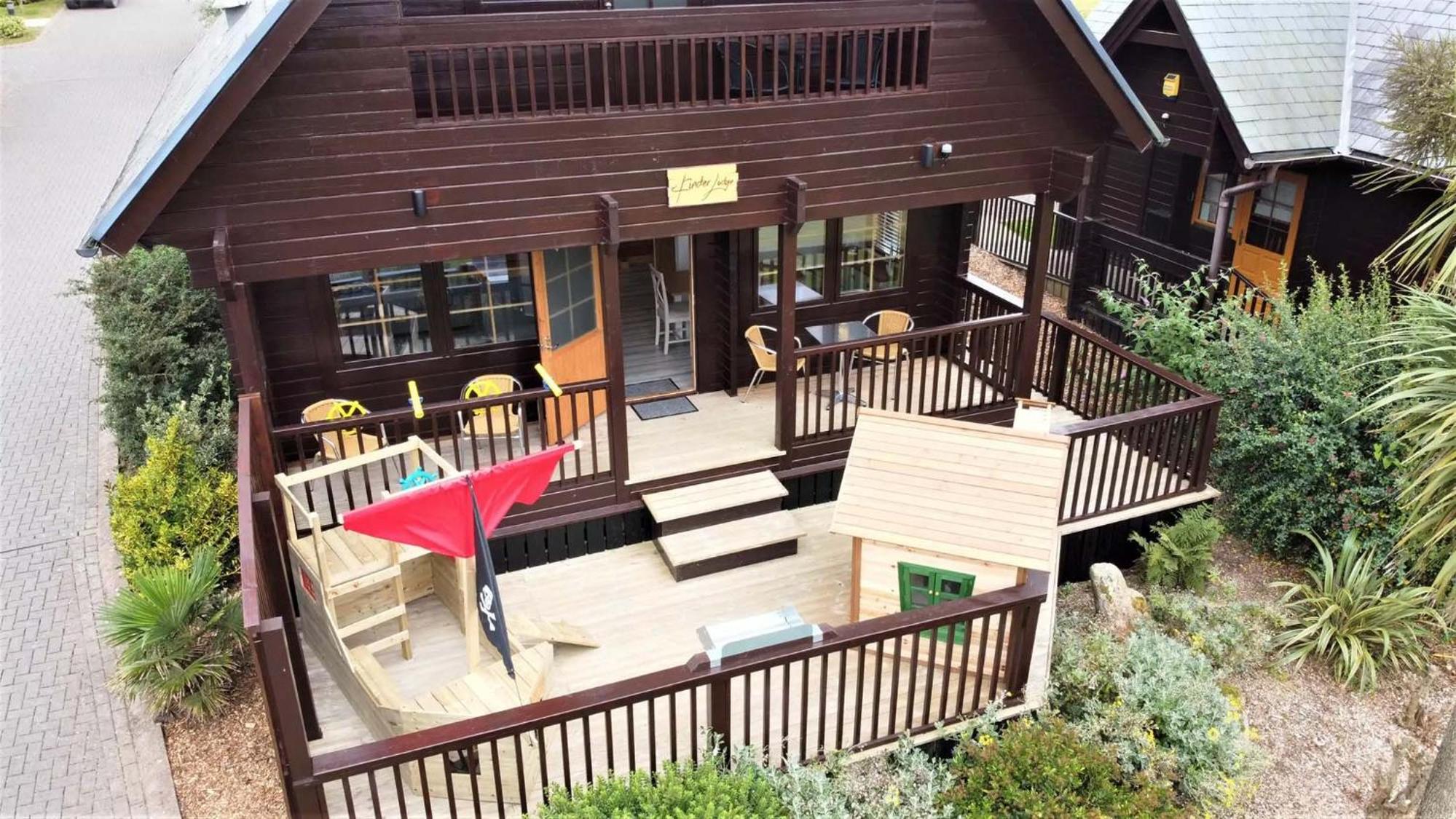 Signature 2 Bedroom Lodge - No Pets photo 3