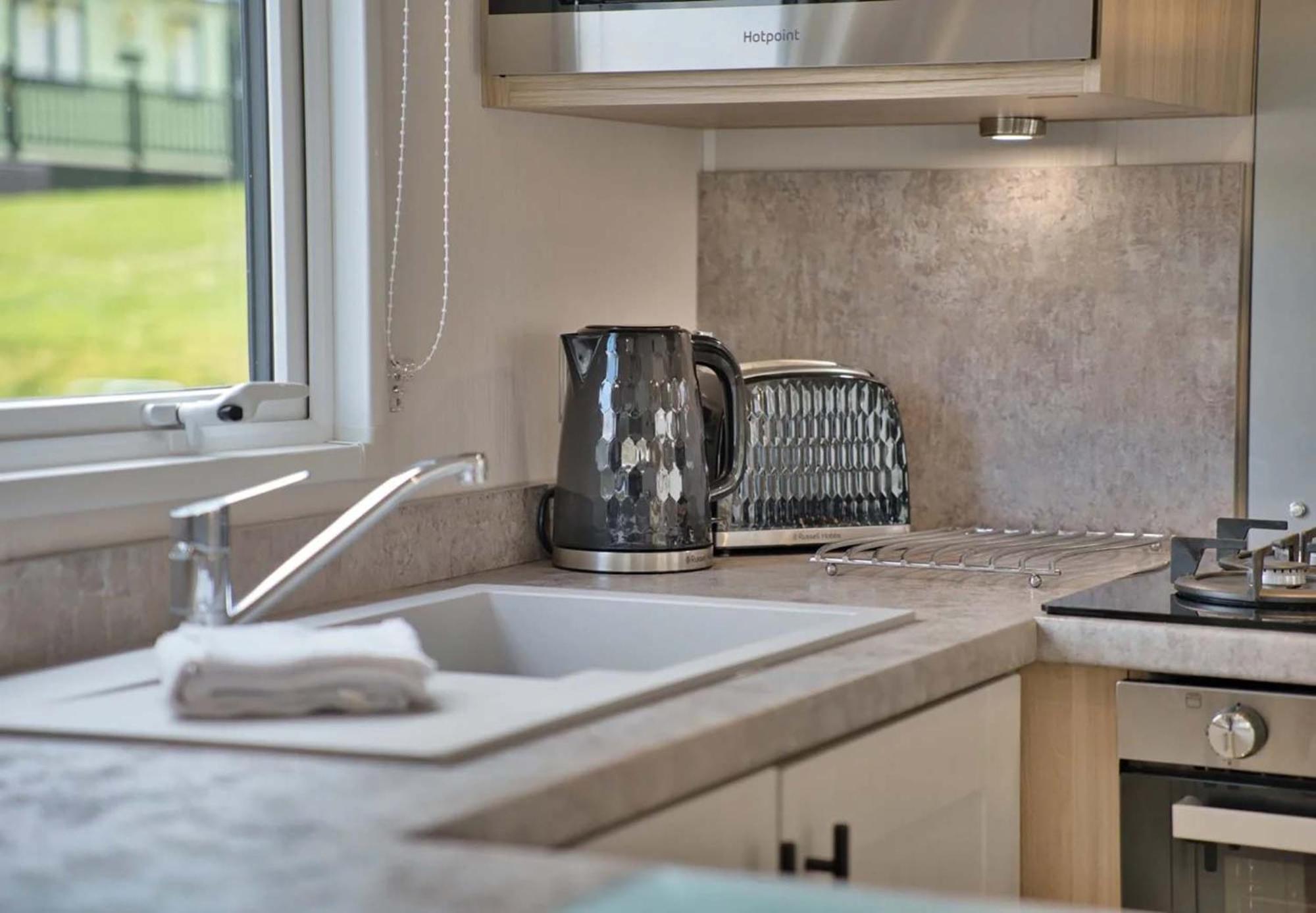 Gold 3 Bedroom Holiday Caravan - No Pets photo 2