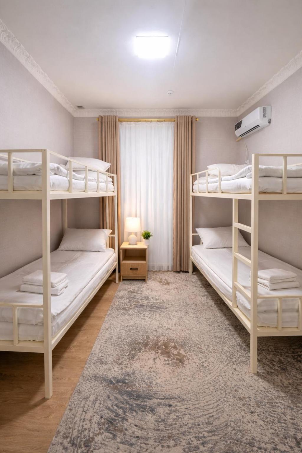 Bed in 4-Bed Mixed Dormitory Room photo 3