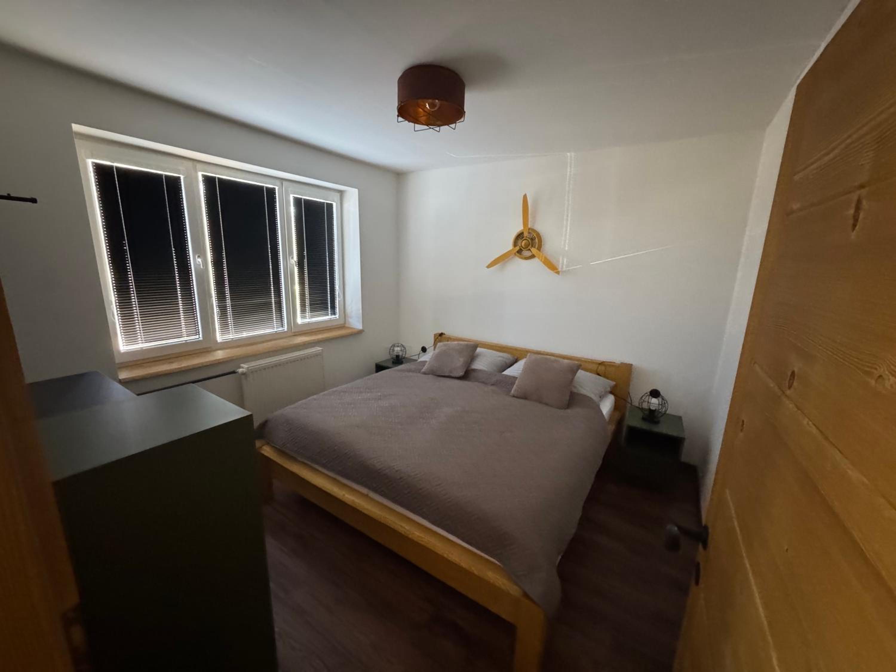 Two-Bedroom Apartment - Photo 2