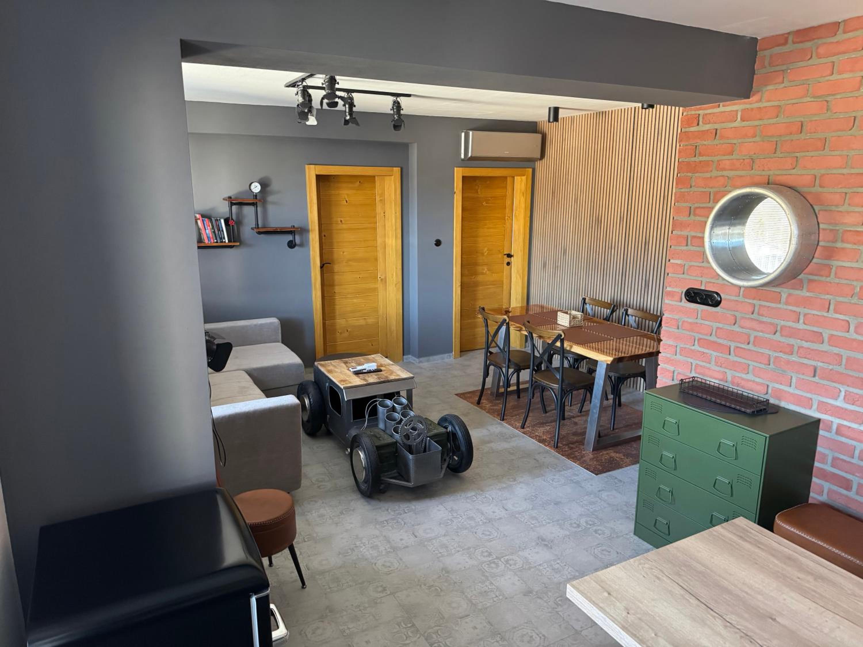 Two-Bedroom Apartment - Photo 4