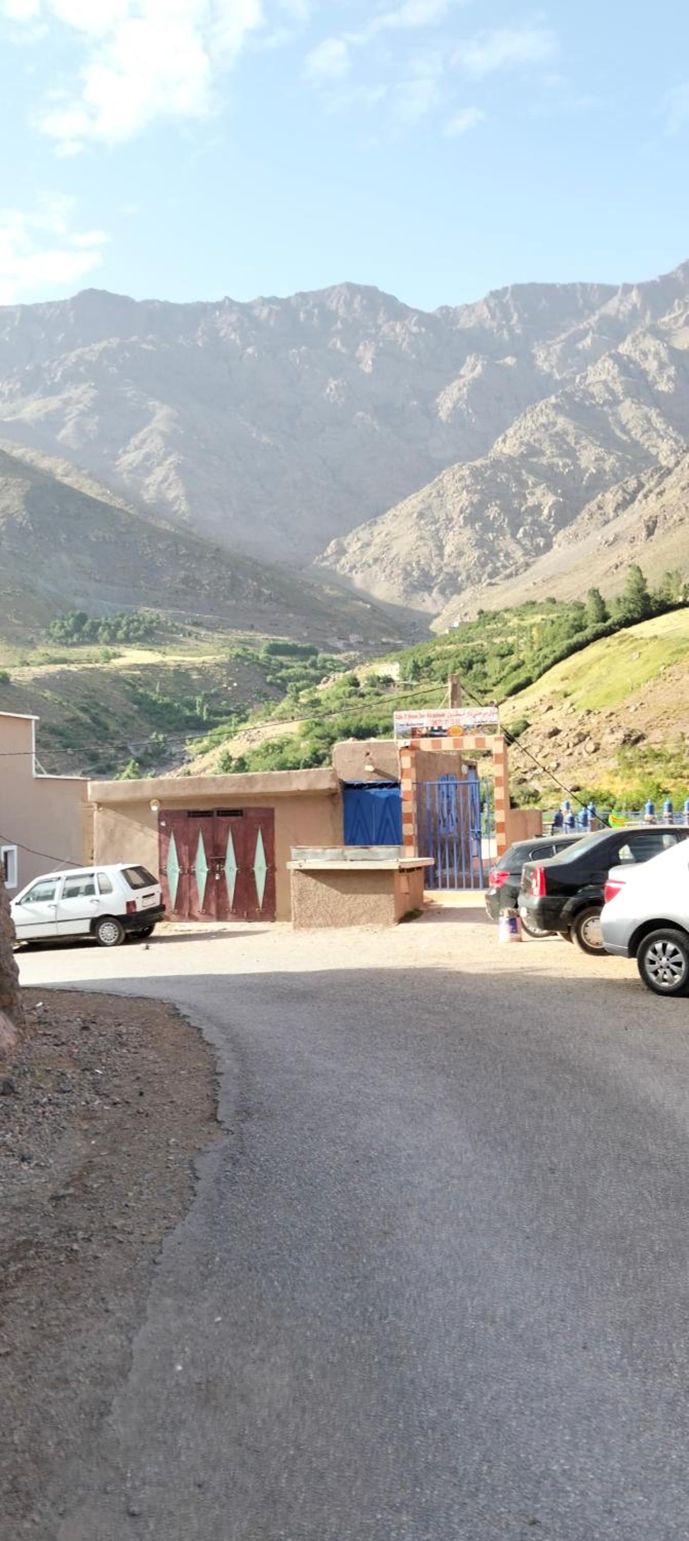 Two-Bedroom Apartment with Mountain View photo 2